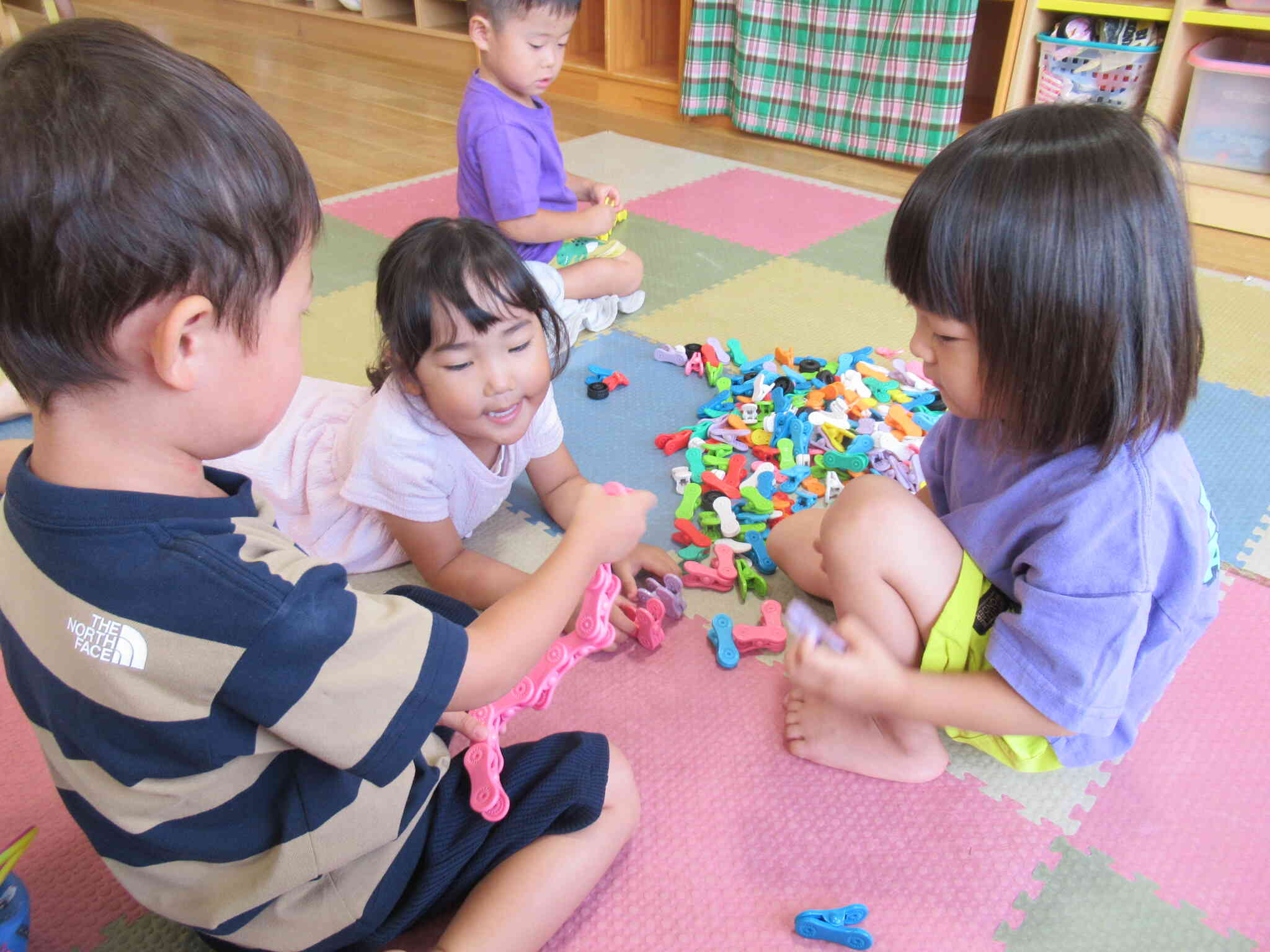 ブロック大好き!!!ぺんぎん２組　(２歳児)