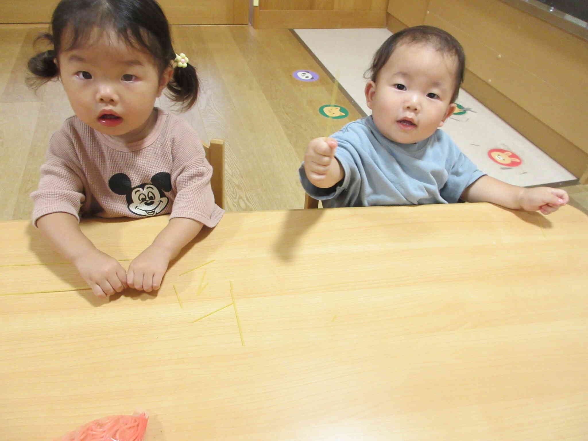 色々めんめん楽しいね☆あひる１組（１歳児）
