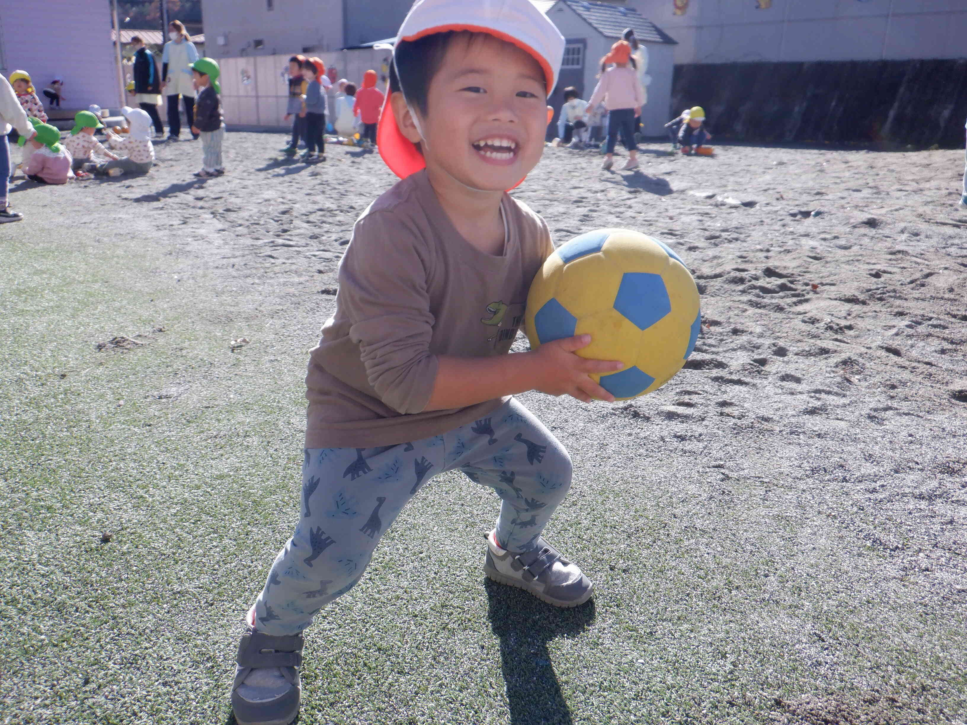 ボール遠くに飛ばせるかな？