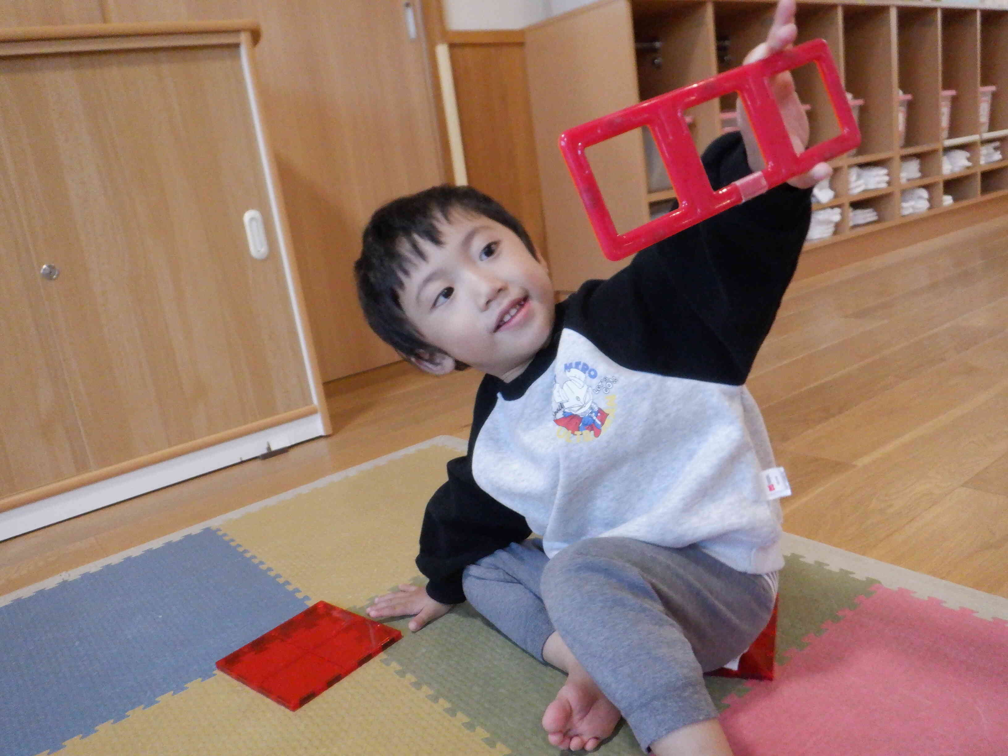 赤のブロックかっこいい～！