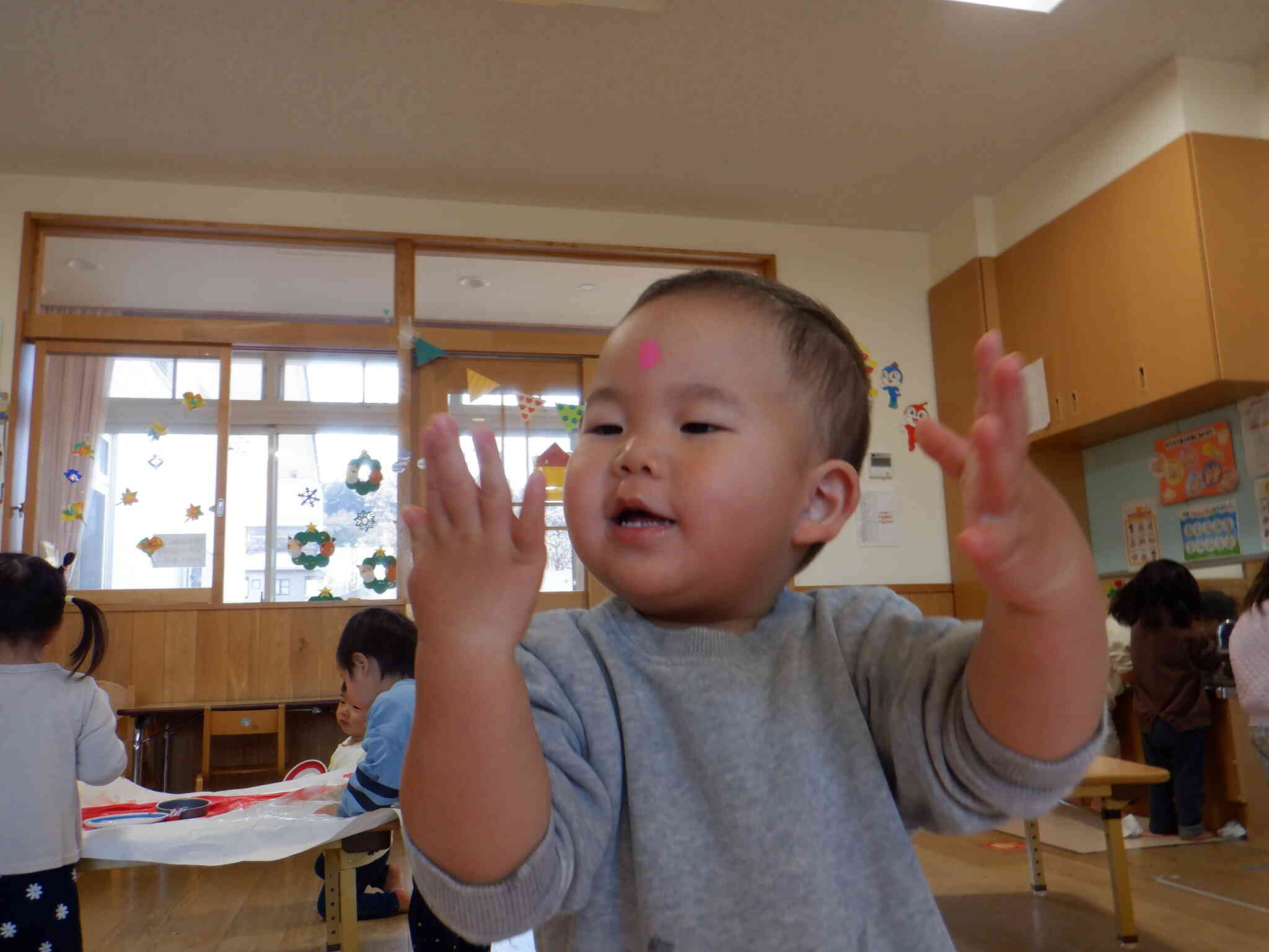 手についた絵具はどこいっちゃったかな？