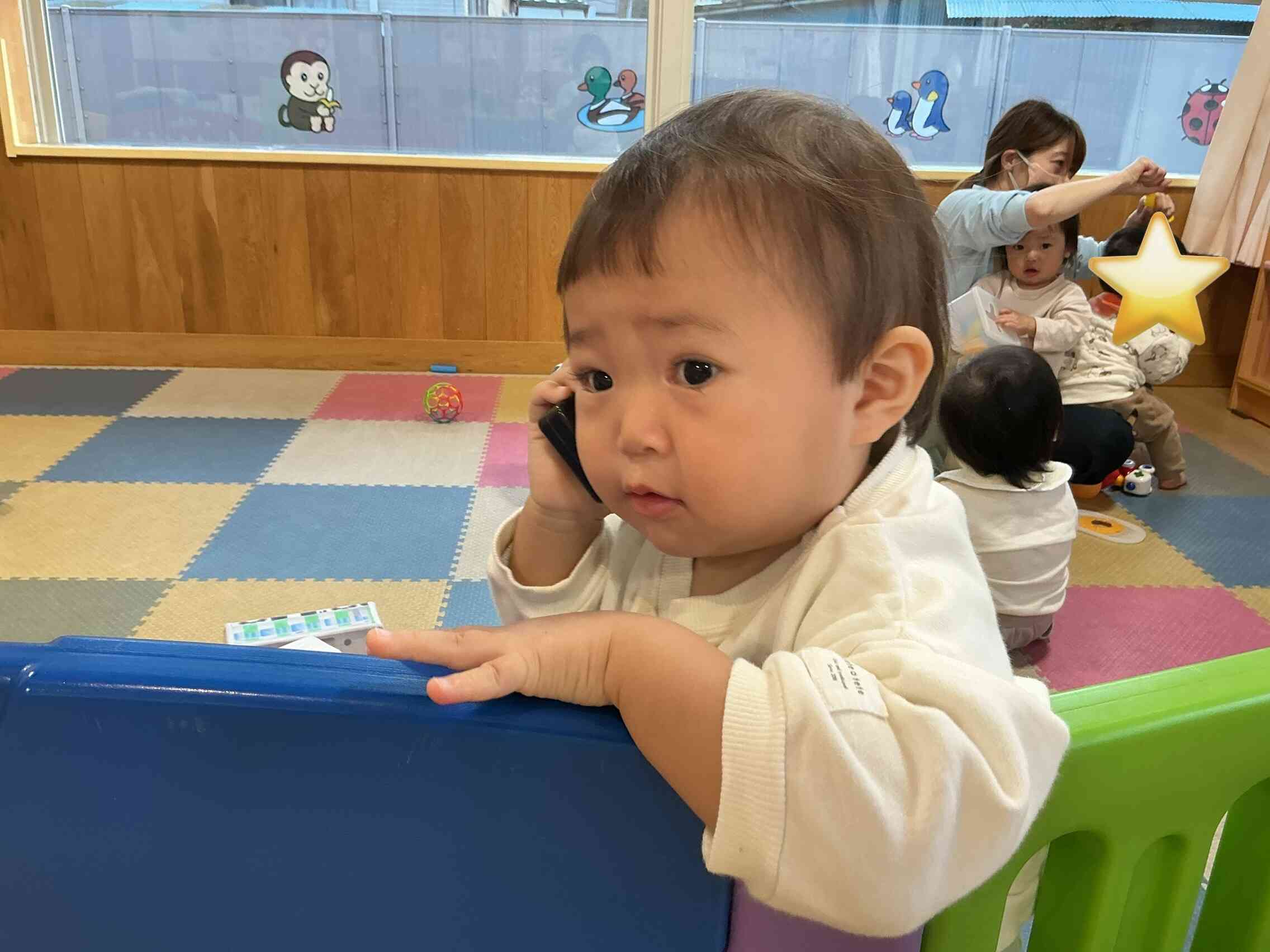 好きな遊びを見つけたよ！ひよこ1組（０歳児）