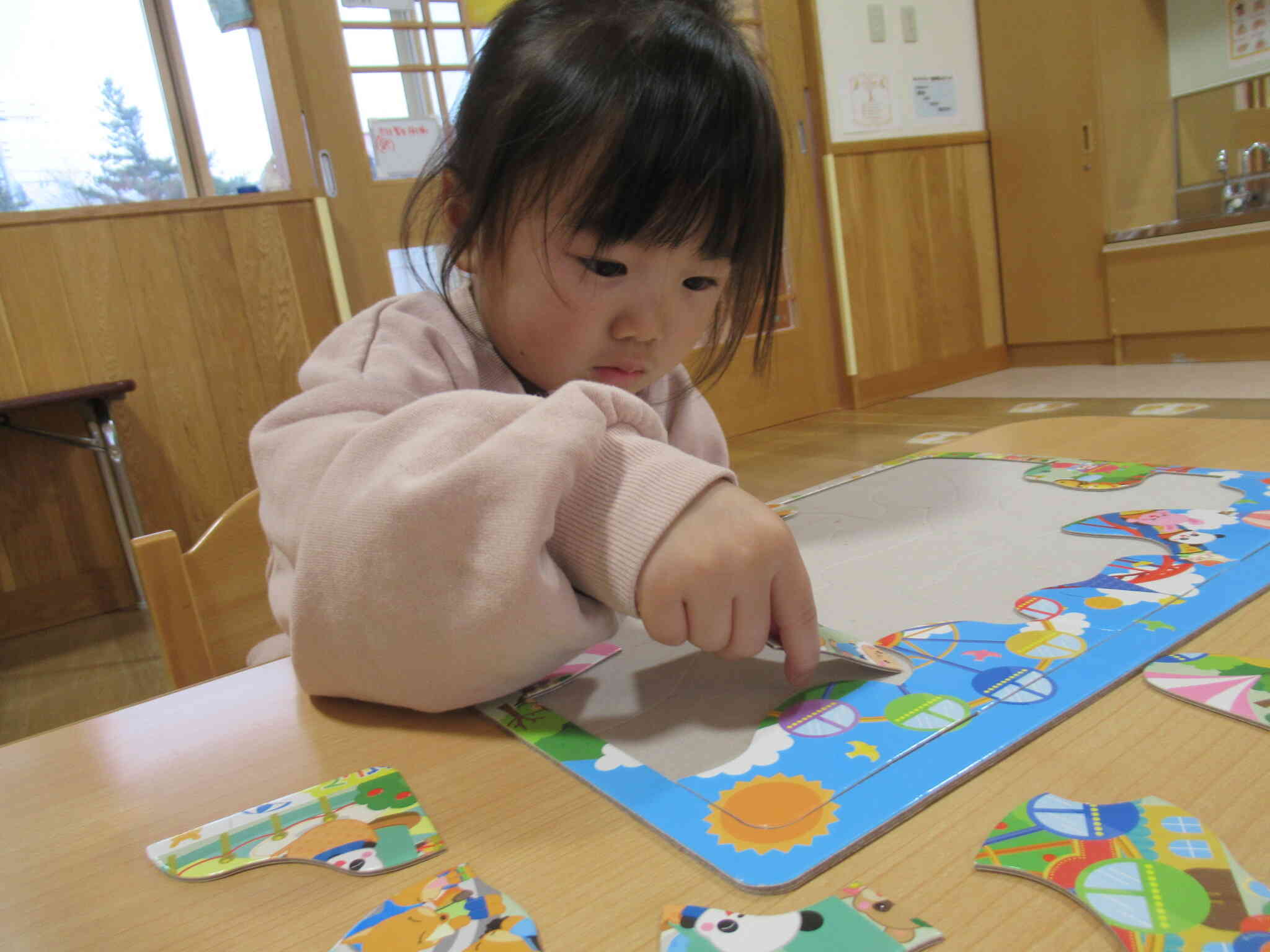 お部屋で遊ぶのも楽しいね！ぺんぎん１組（２歳児）