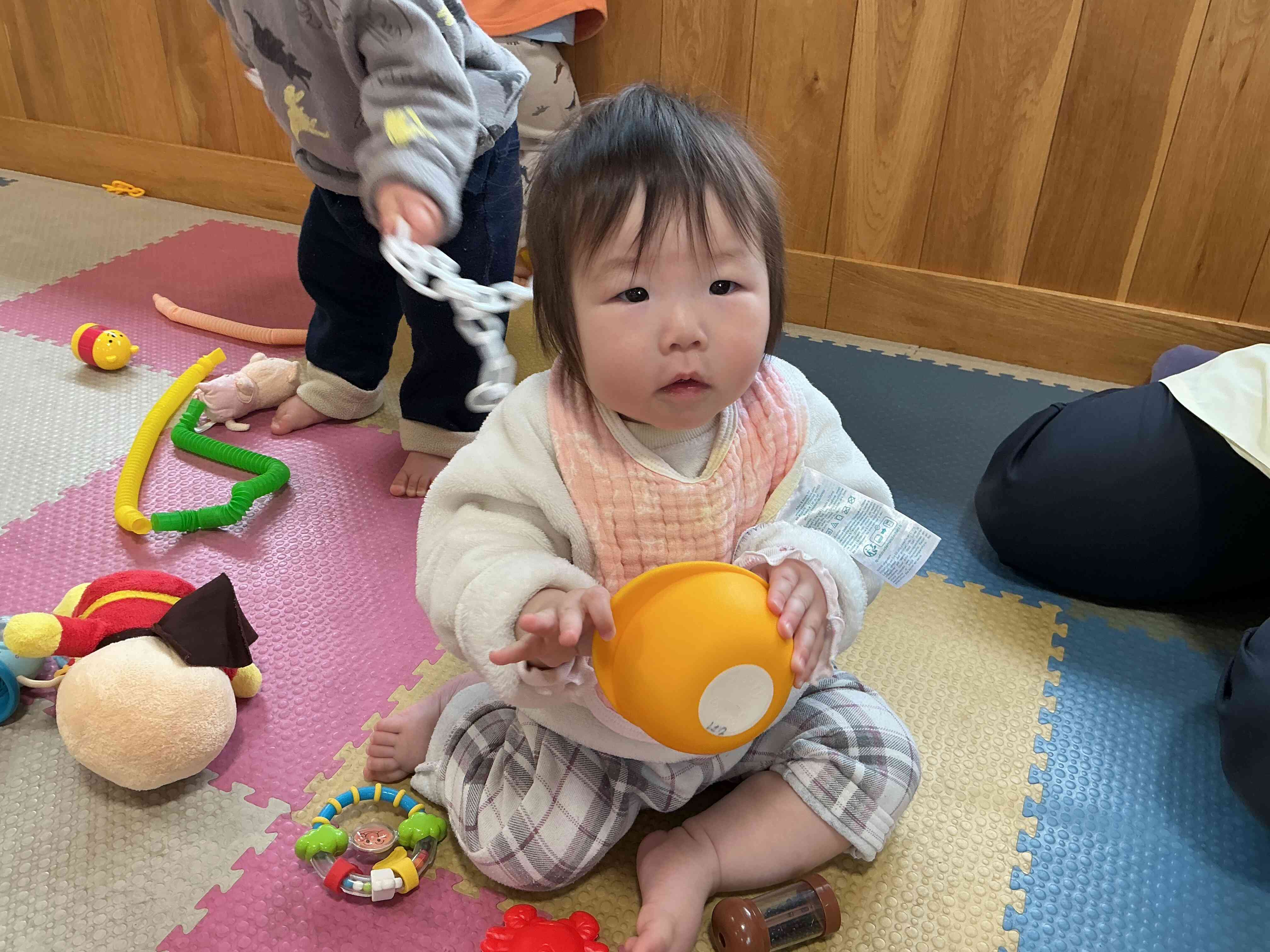 新しいお友達が入りました！ひよこ１組（0歳児）