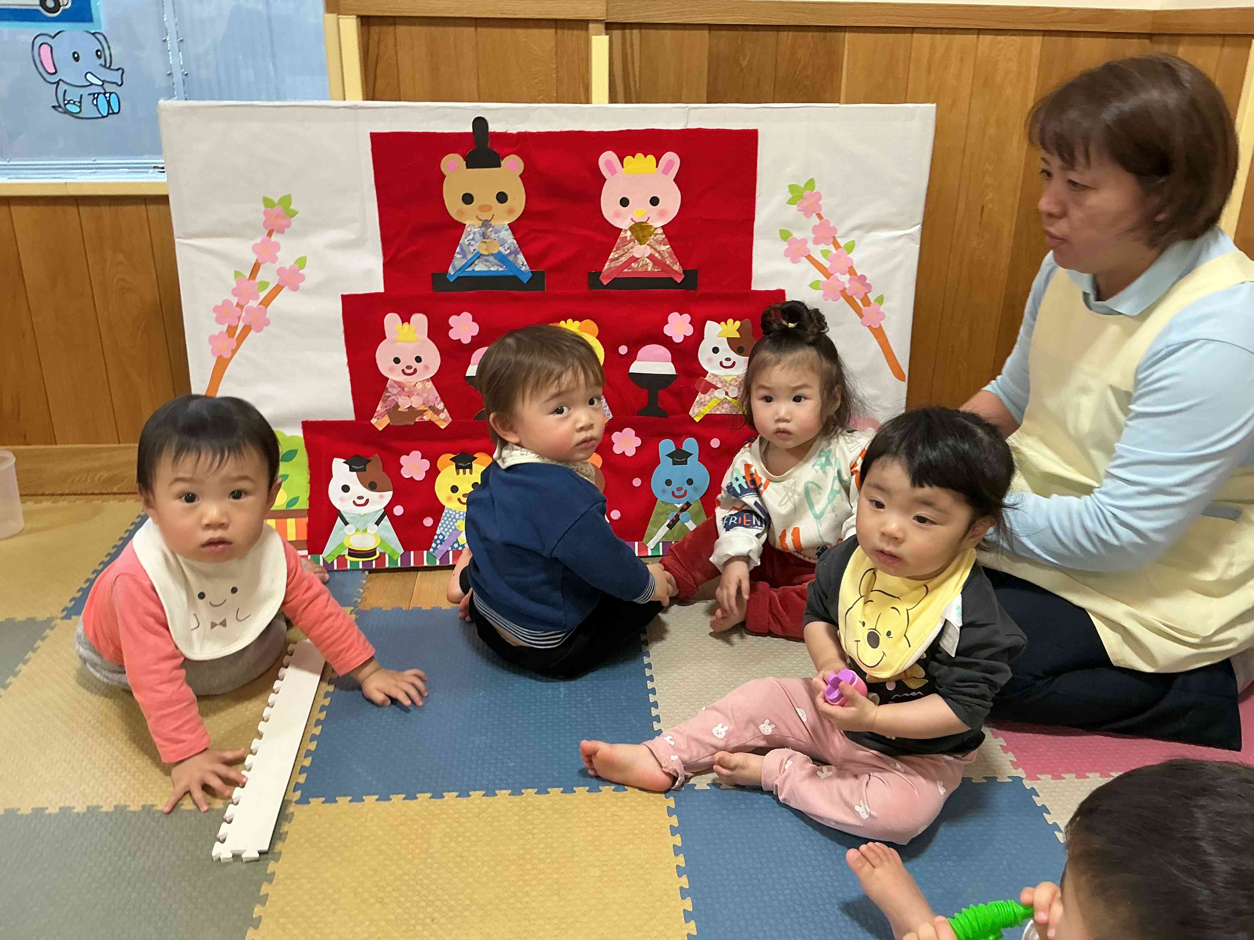 ひなまつり楽しいね！ひよこ２組（０歳児）