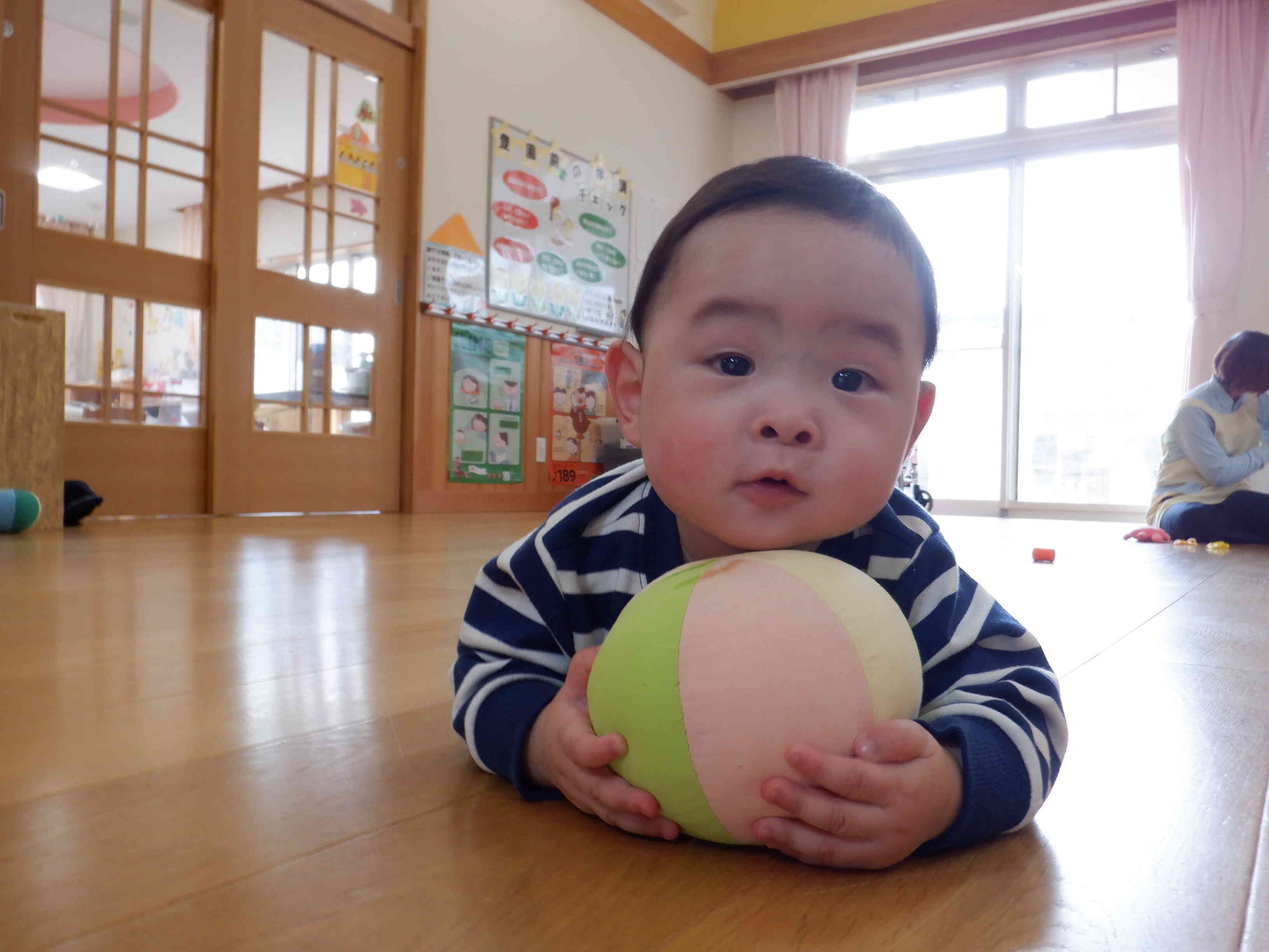 楽しいな！（ひよこぐみ　０歳児）