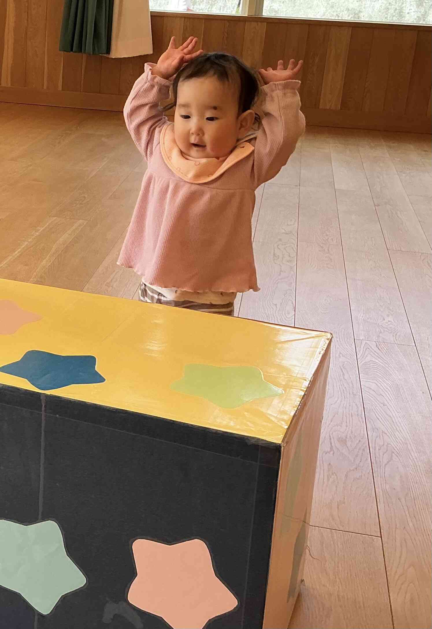 みんなで楽しく過ごしています！　あひる２組（１歳児）