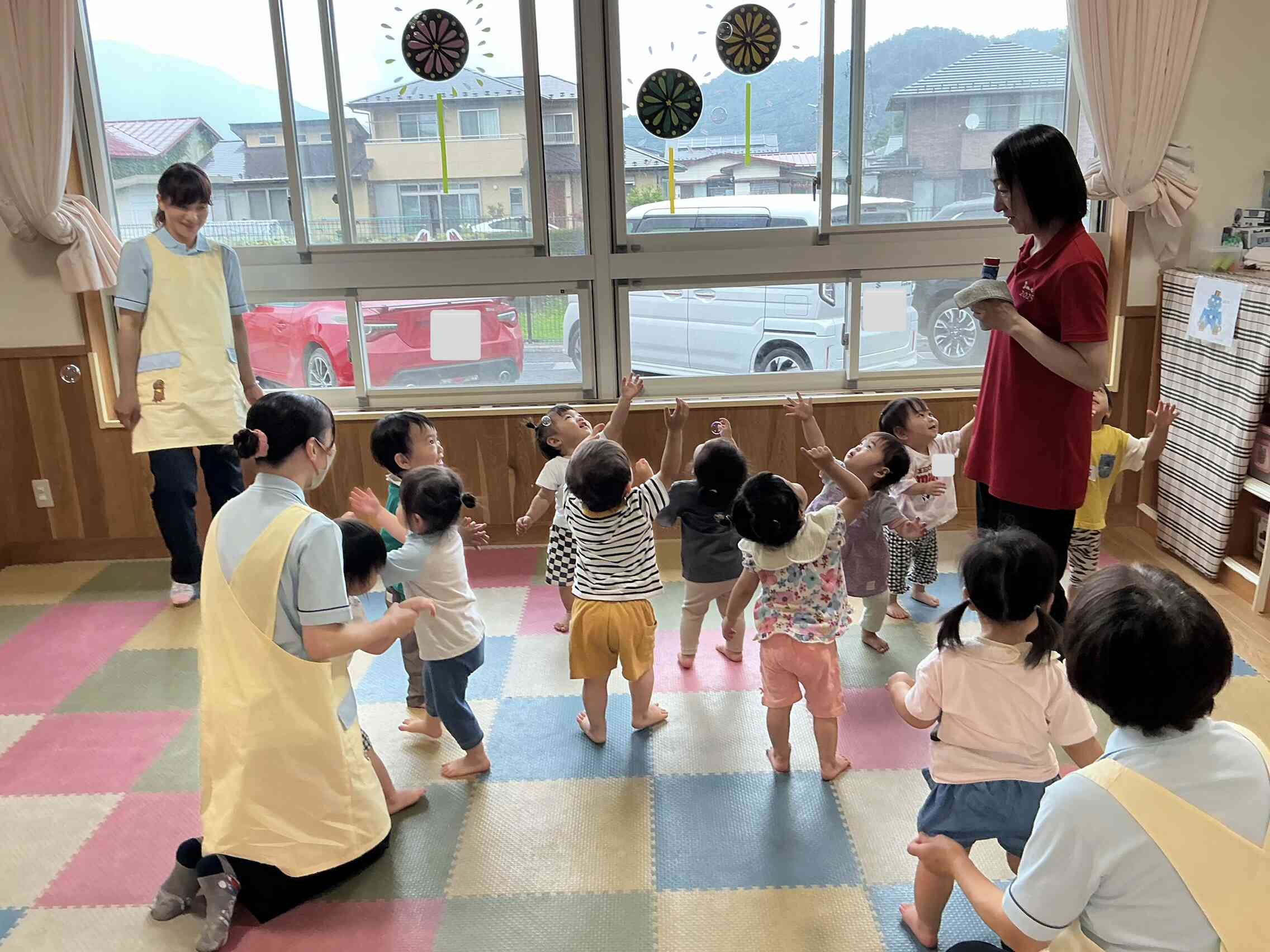 しゃぼん玉　まって〜！