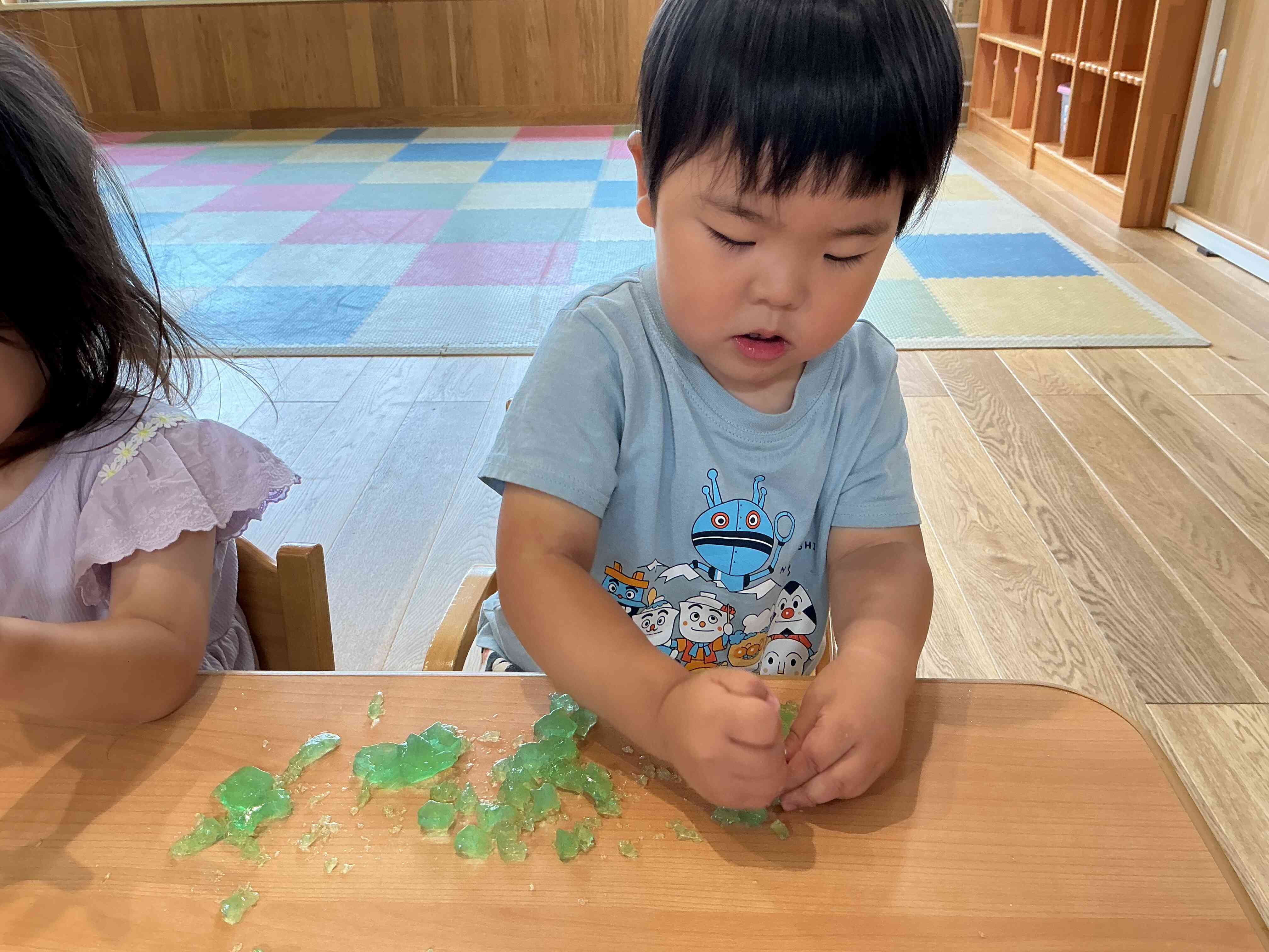 いい気持ち!かんてん遊び ぺんぎん1組 (2歳児)