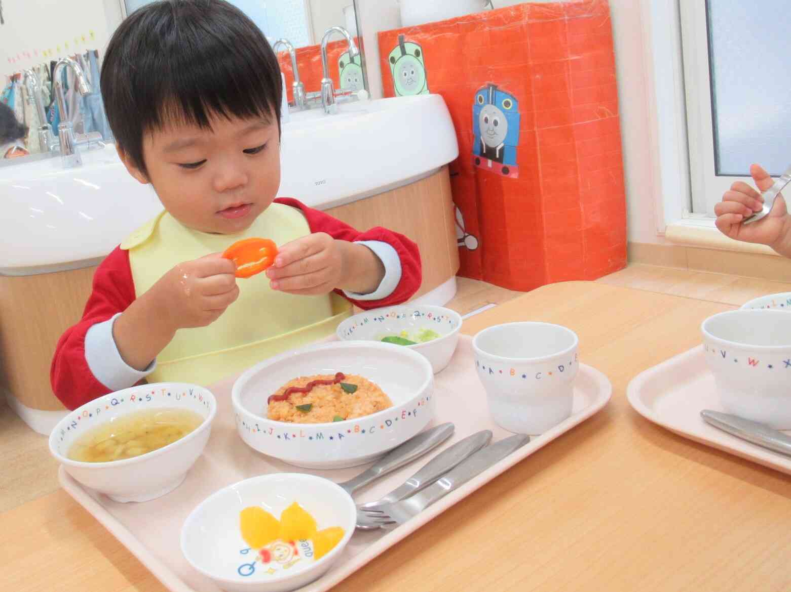 給食もハロウィン仕様