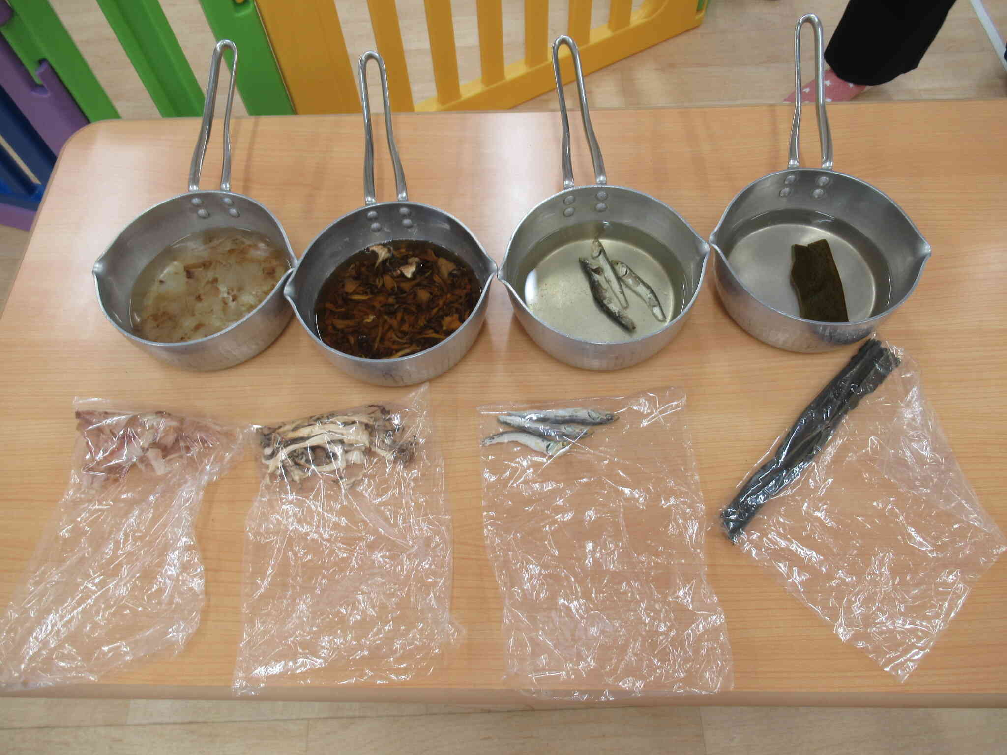 お水につけると変身するよ！