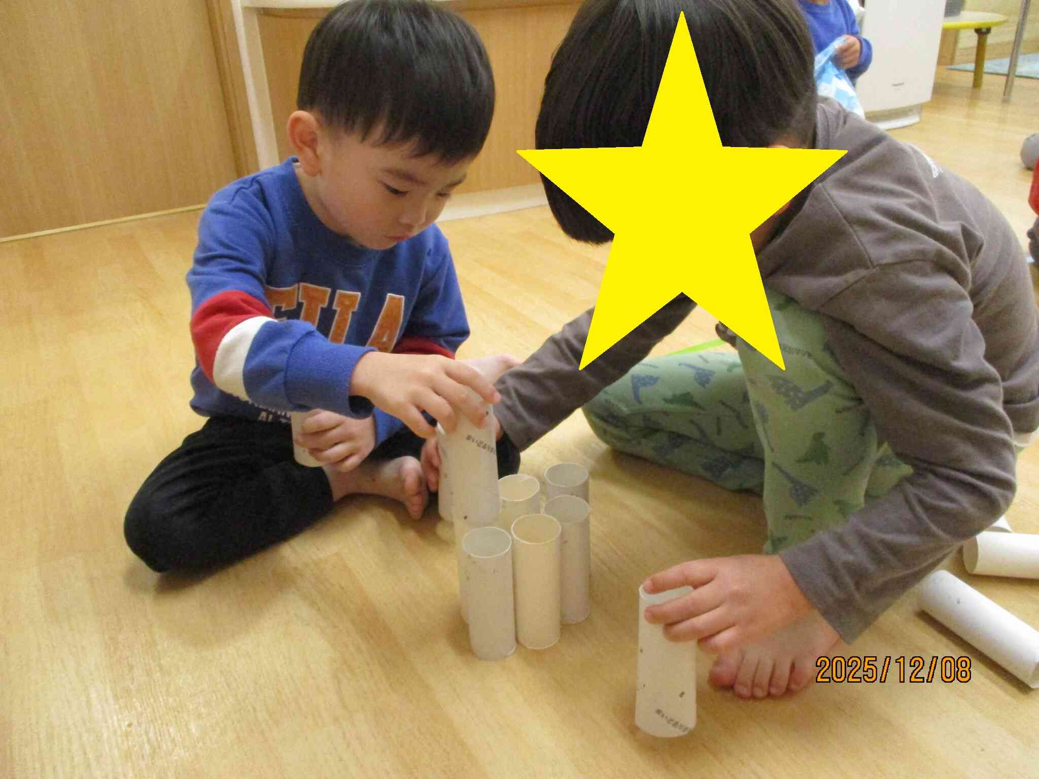 クリスマスツリーを作成中☆