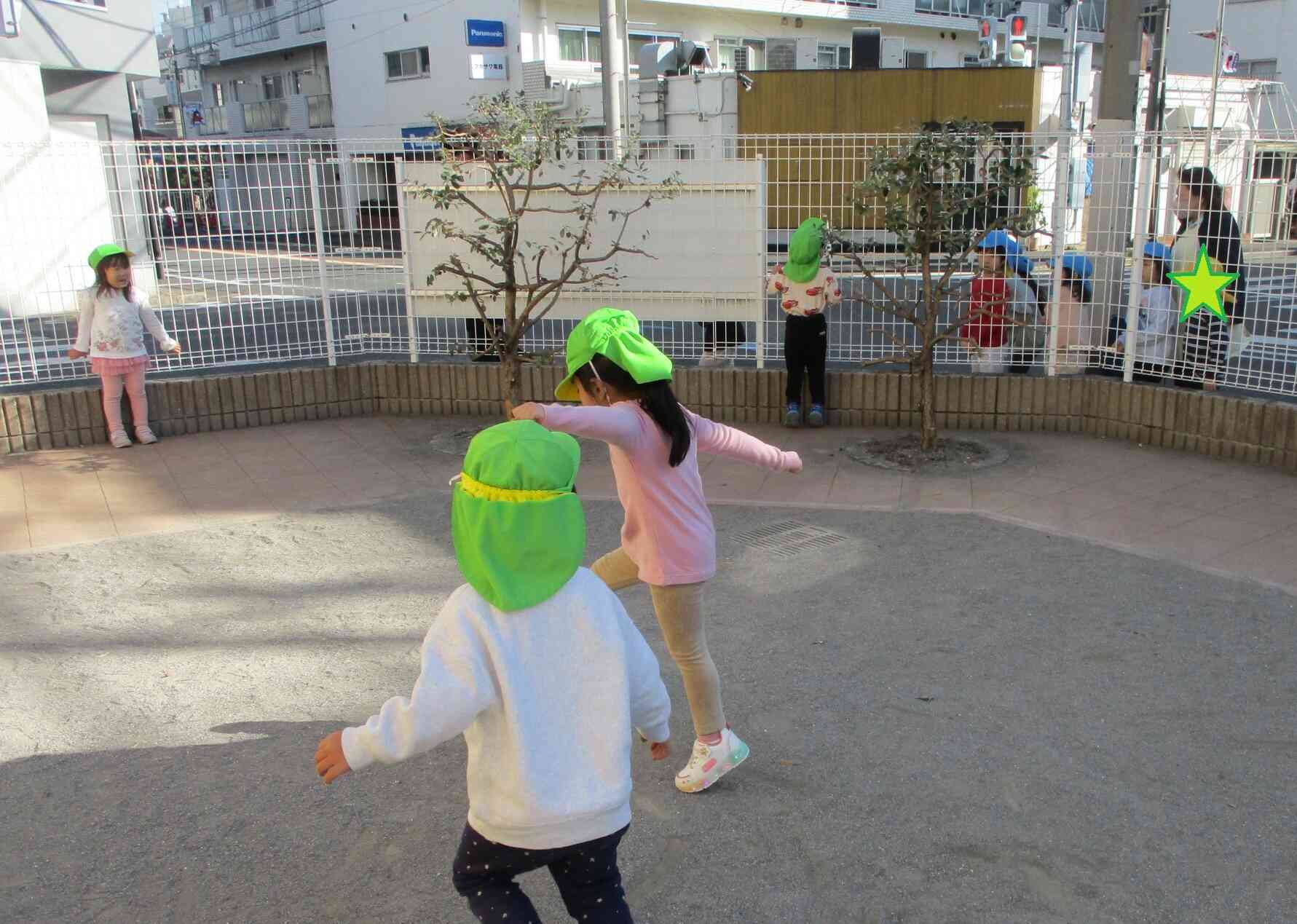 12月の活動の様子（3歳児）