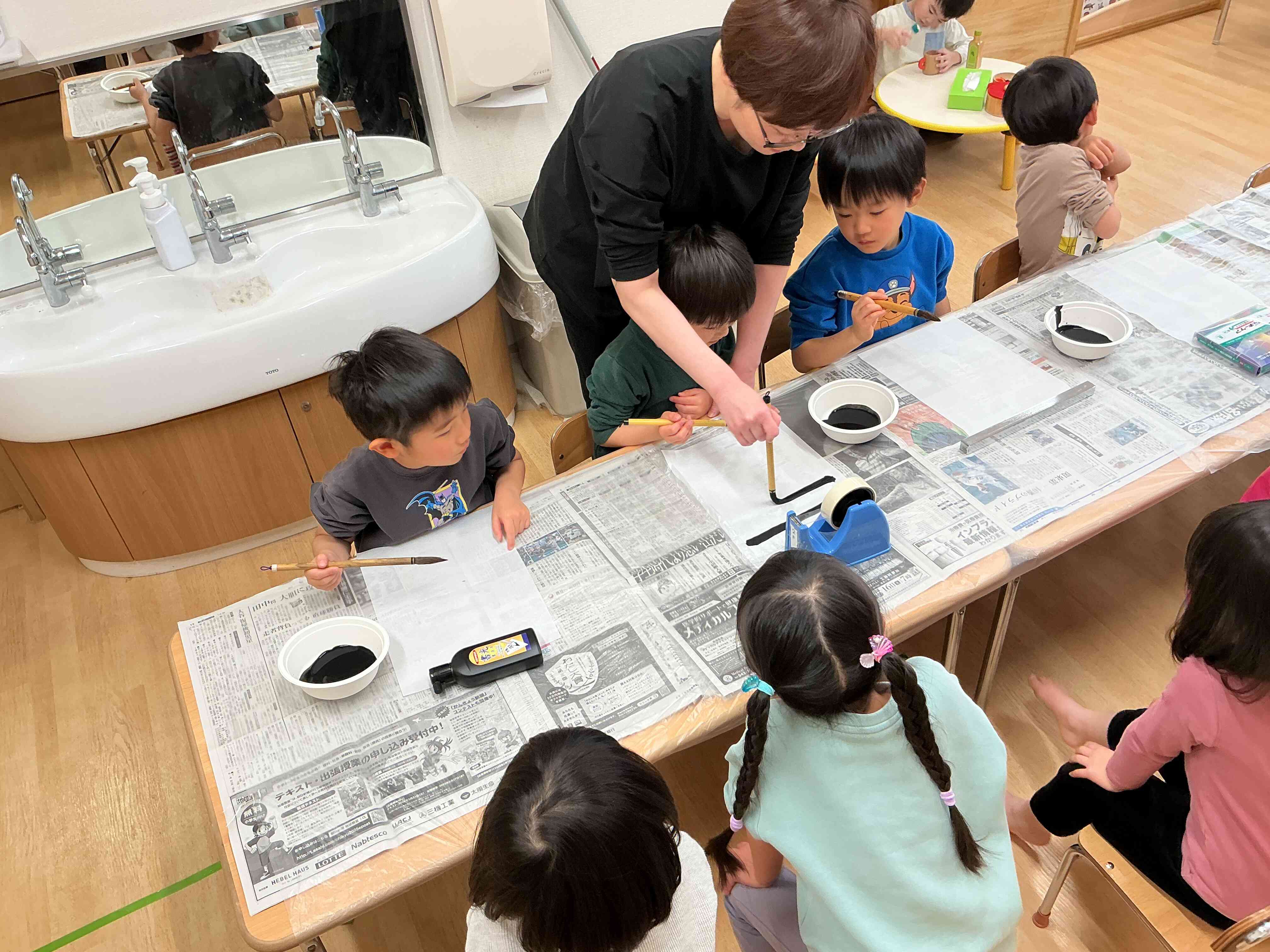 保育者のお手本を見て・・・