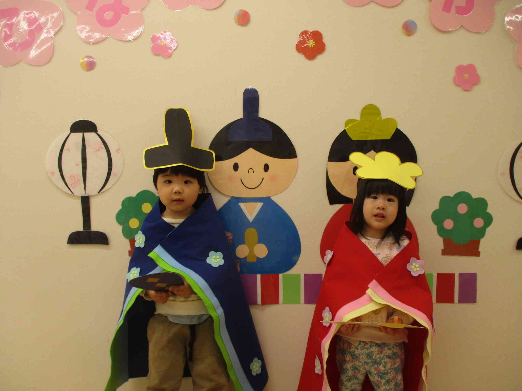 衣装を着て　ハイ、ポーズ！