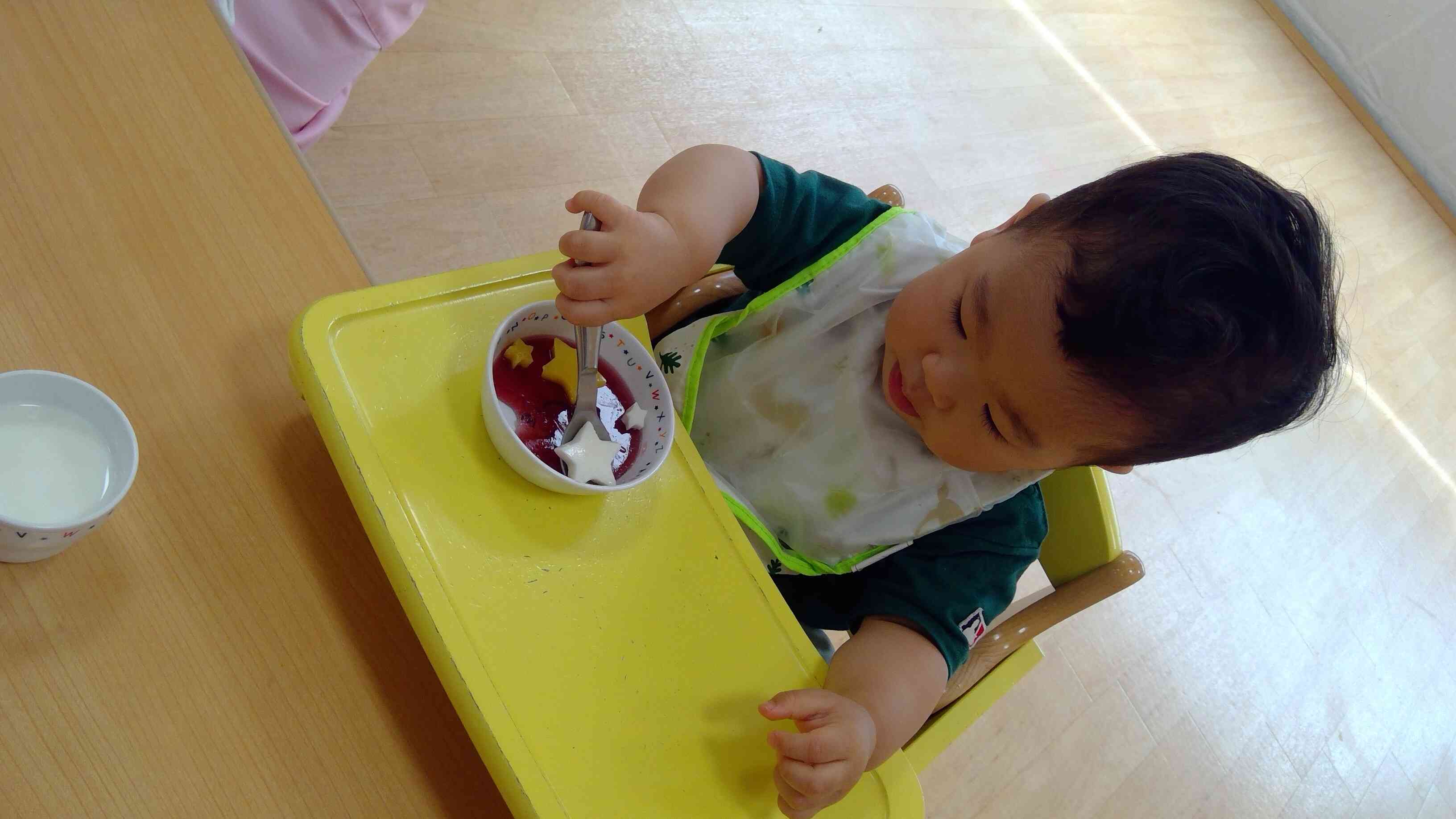 白いお星様から食べたいな～
