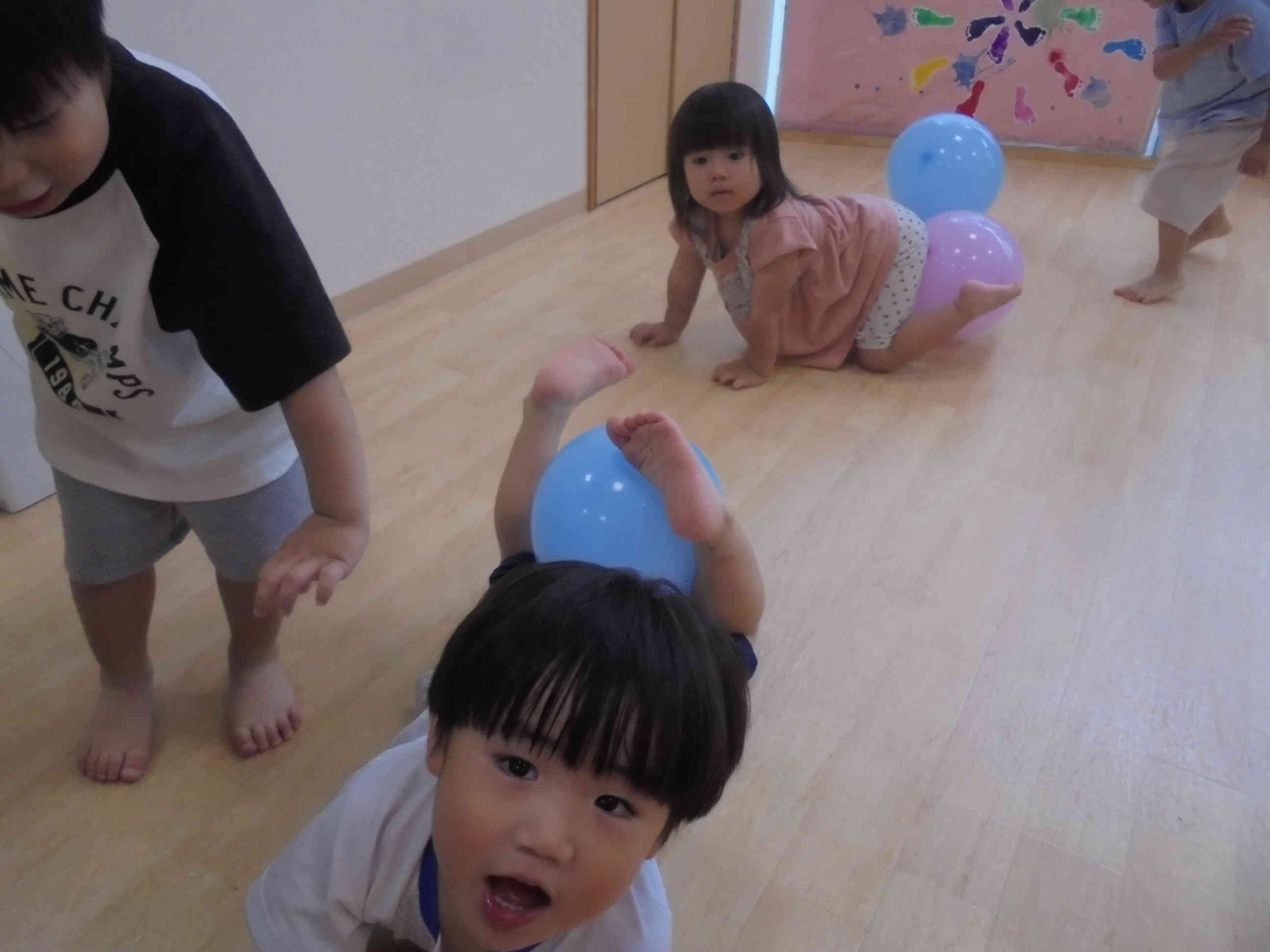 風船まねっこ遊び