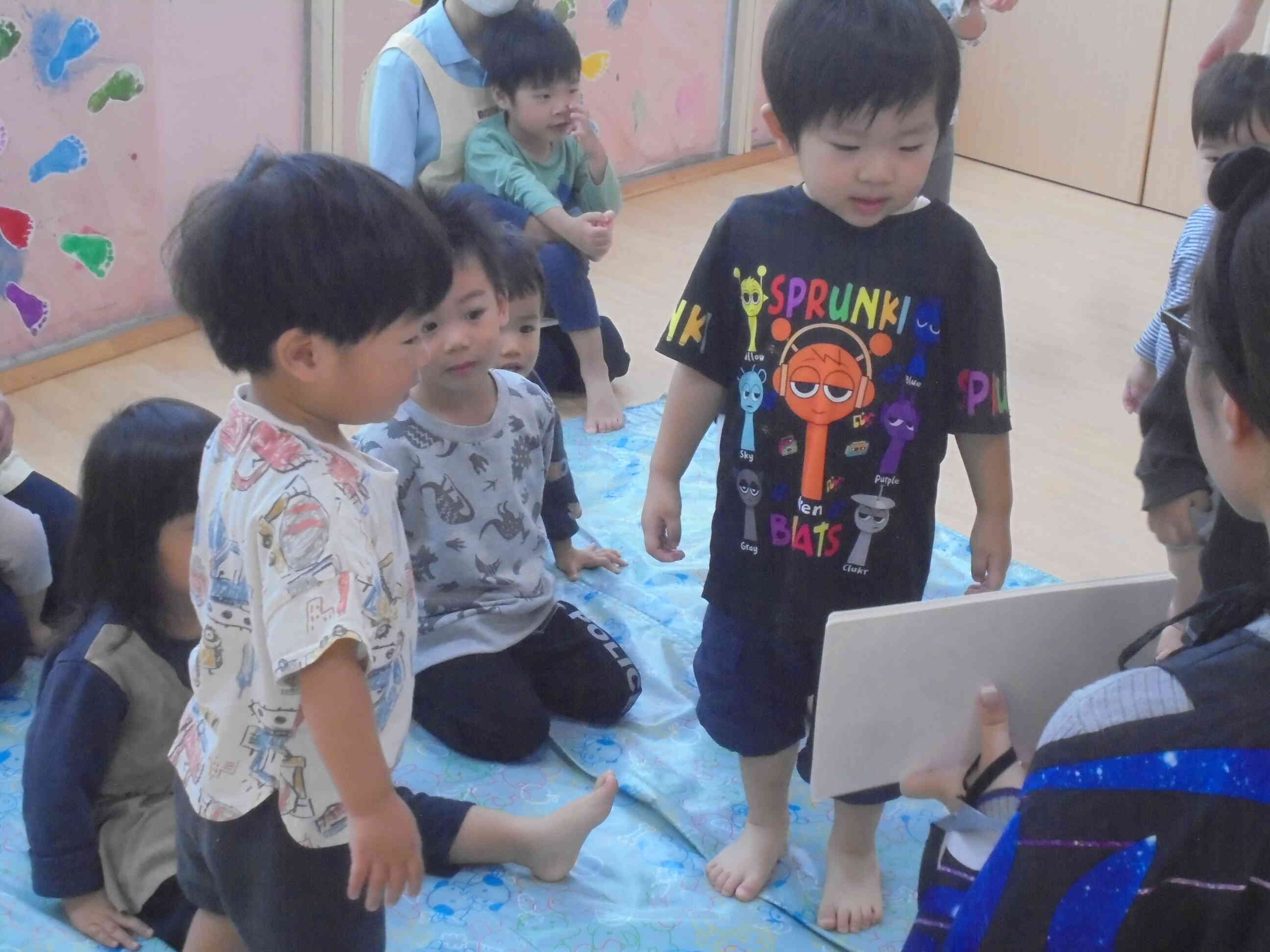 カードの色を探して