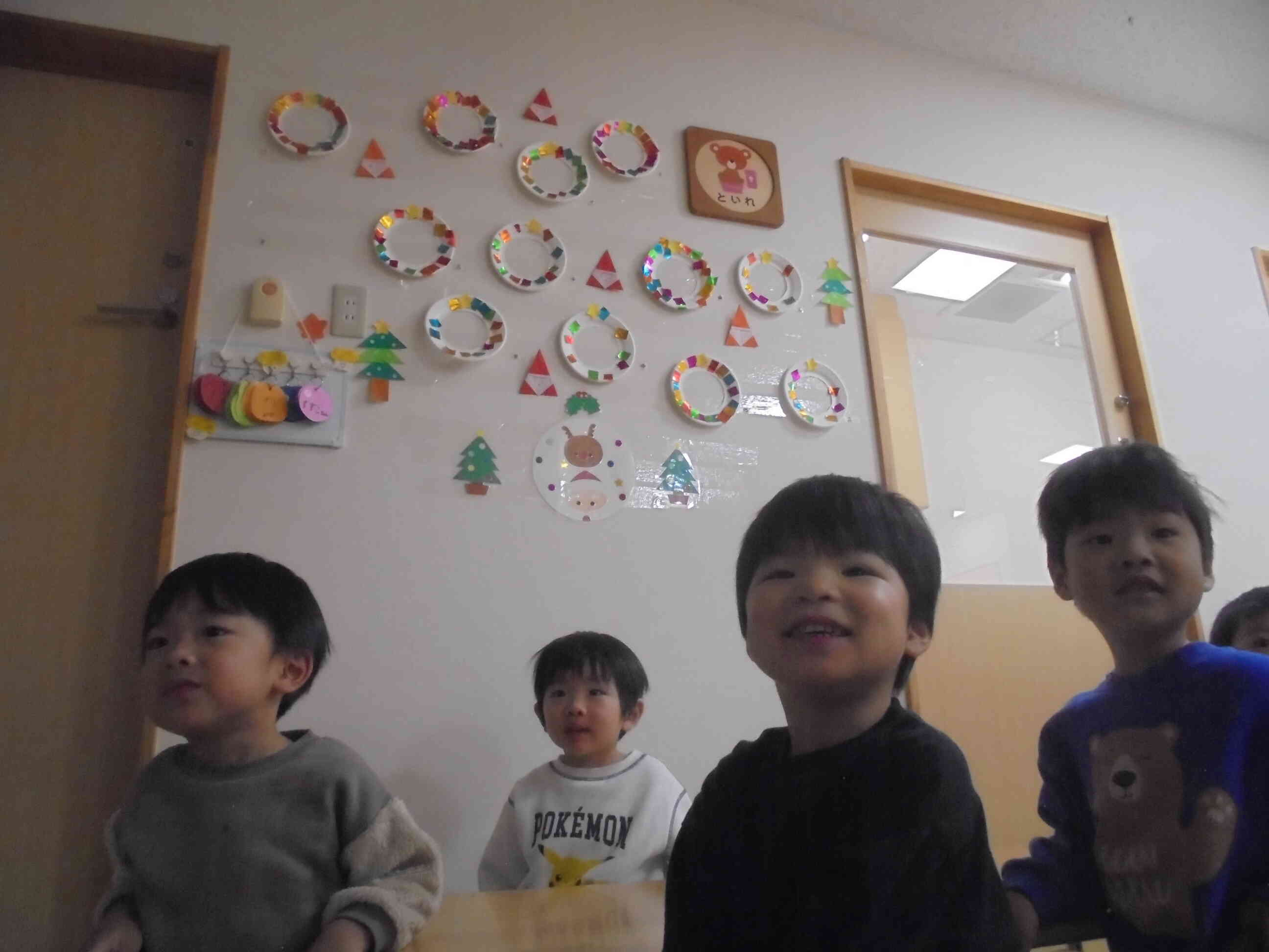 部屋を暗くしたら・・・キレイ！