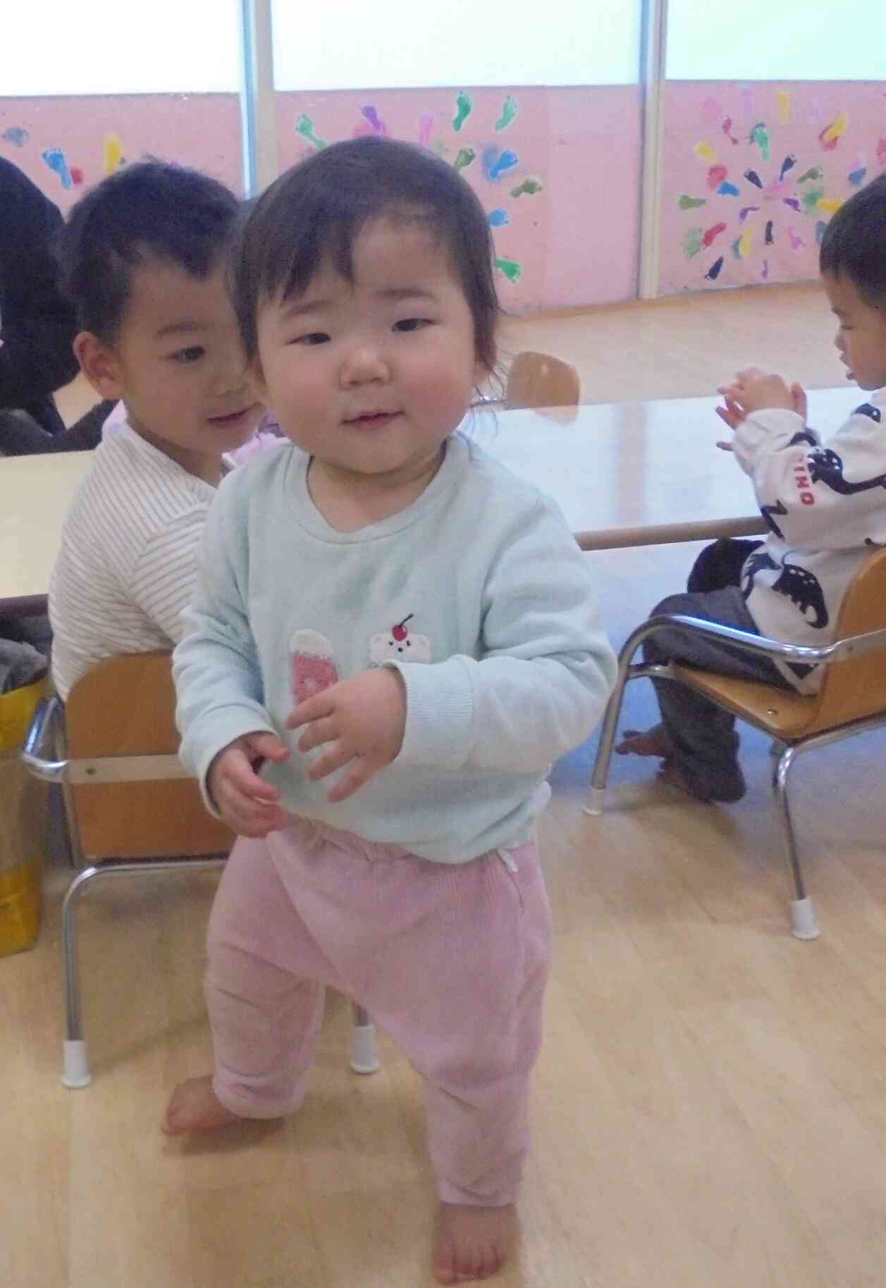 トコトコ歩いてこんにちは♪