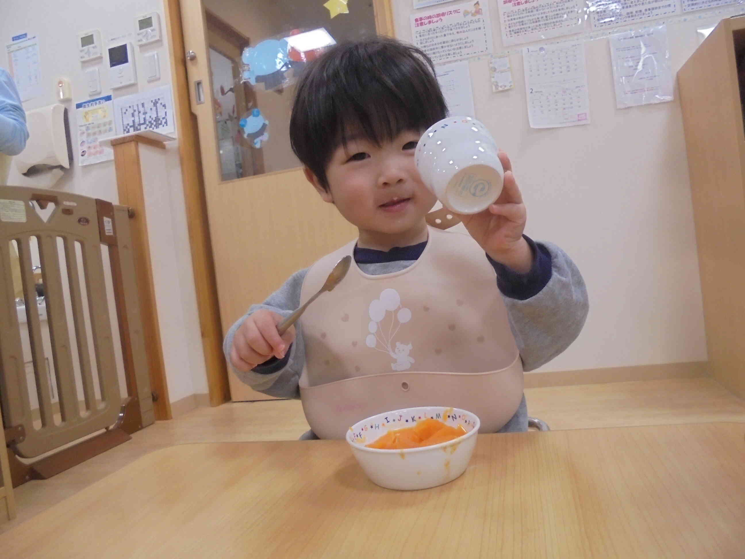 ほら見て、牛乳も飲んだよ！