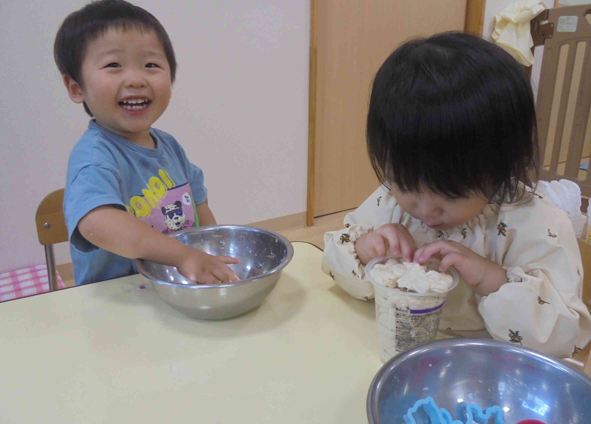 おいしいよ！食べてごらん！