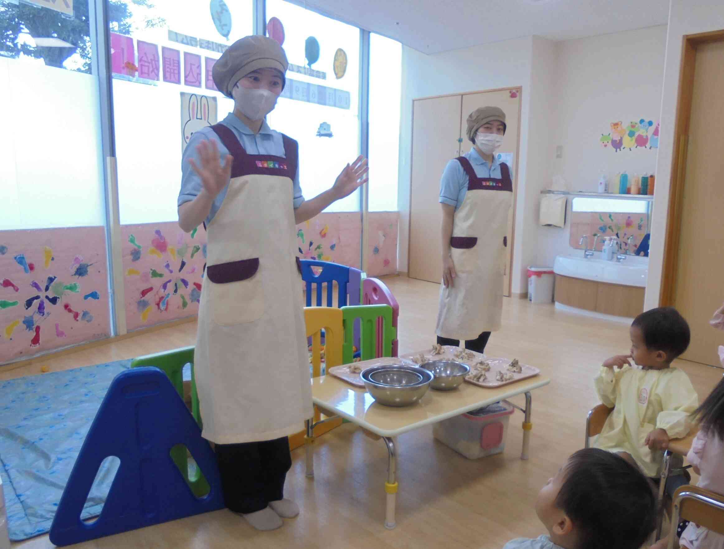 9月の食育「きのこちぎり」