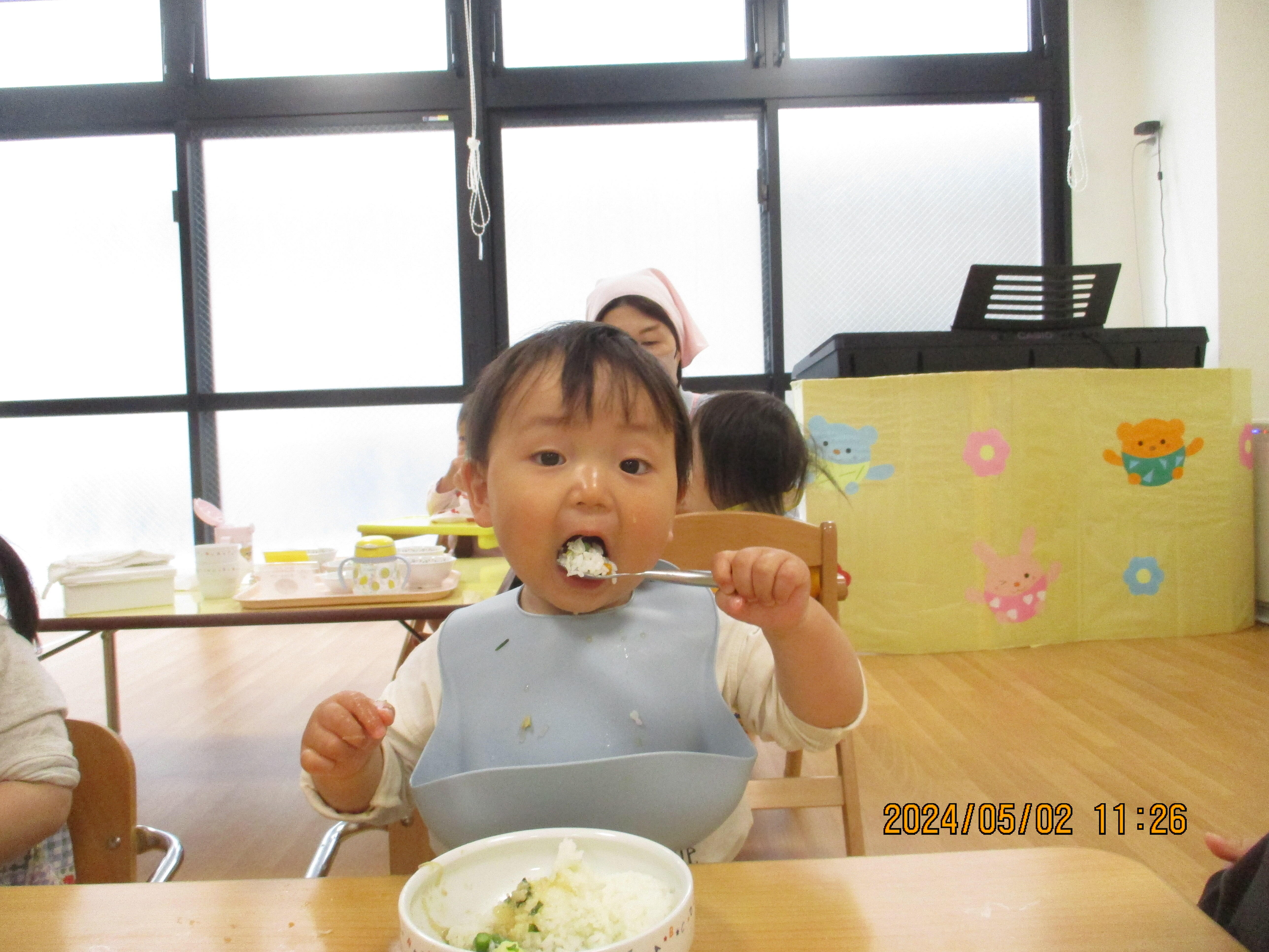 僕の食べっぷり最高でしょ！！