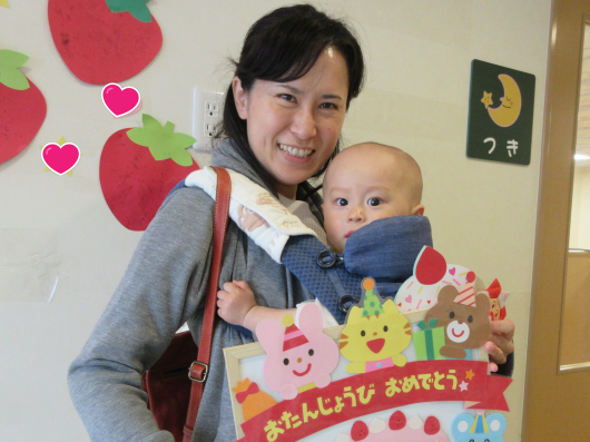 帰りにお母さんと写真を撮ったよ☆