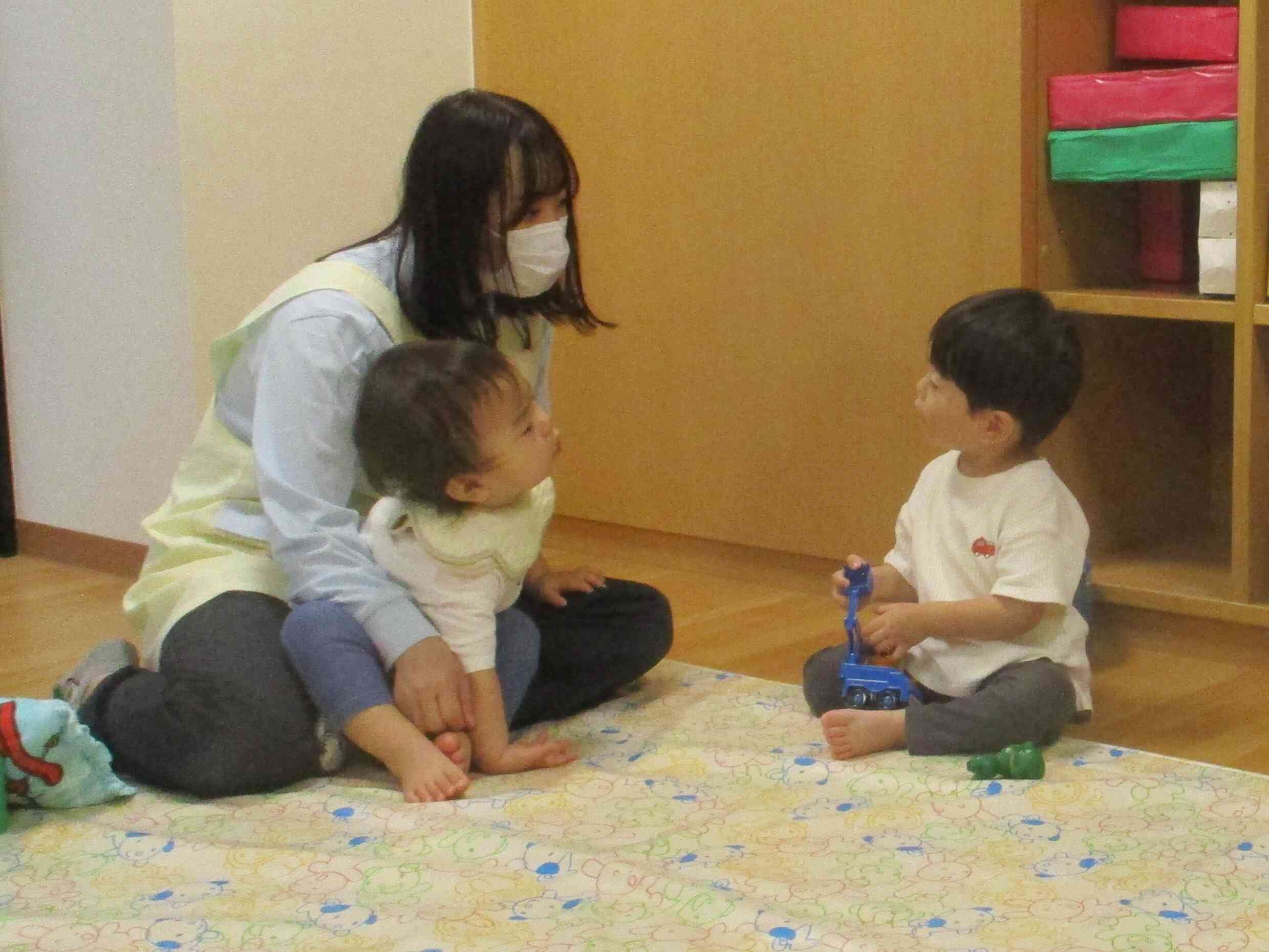 「せんせい・・あのね！！」