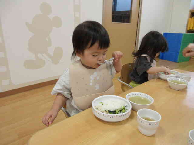パック！なんでも食べるよ！