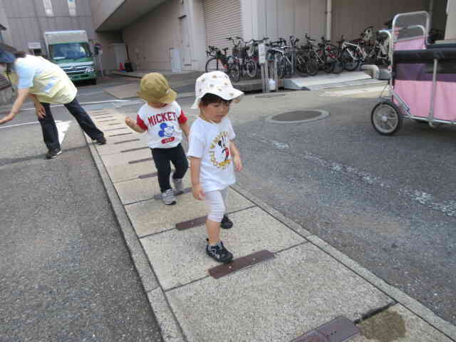 おもしろい道があるよ♪