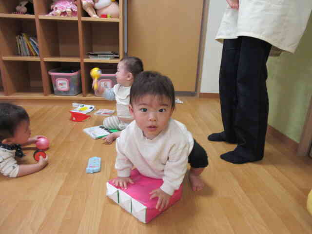 そこにつかまり立ち？