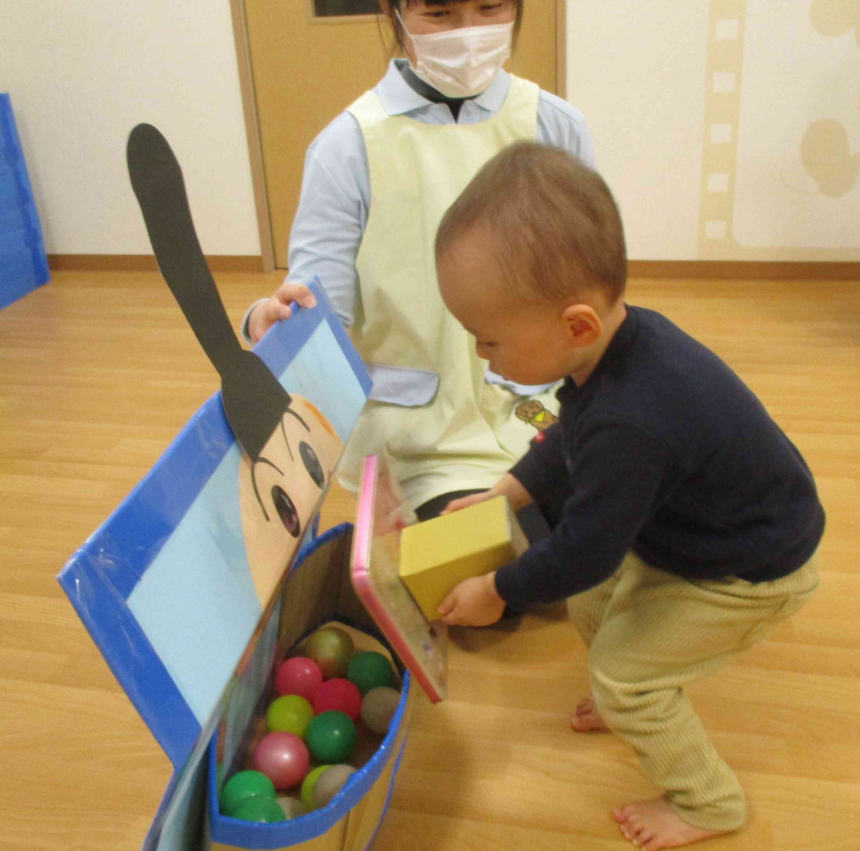 　あられ運びゲーム！！