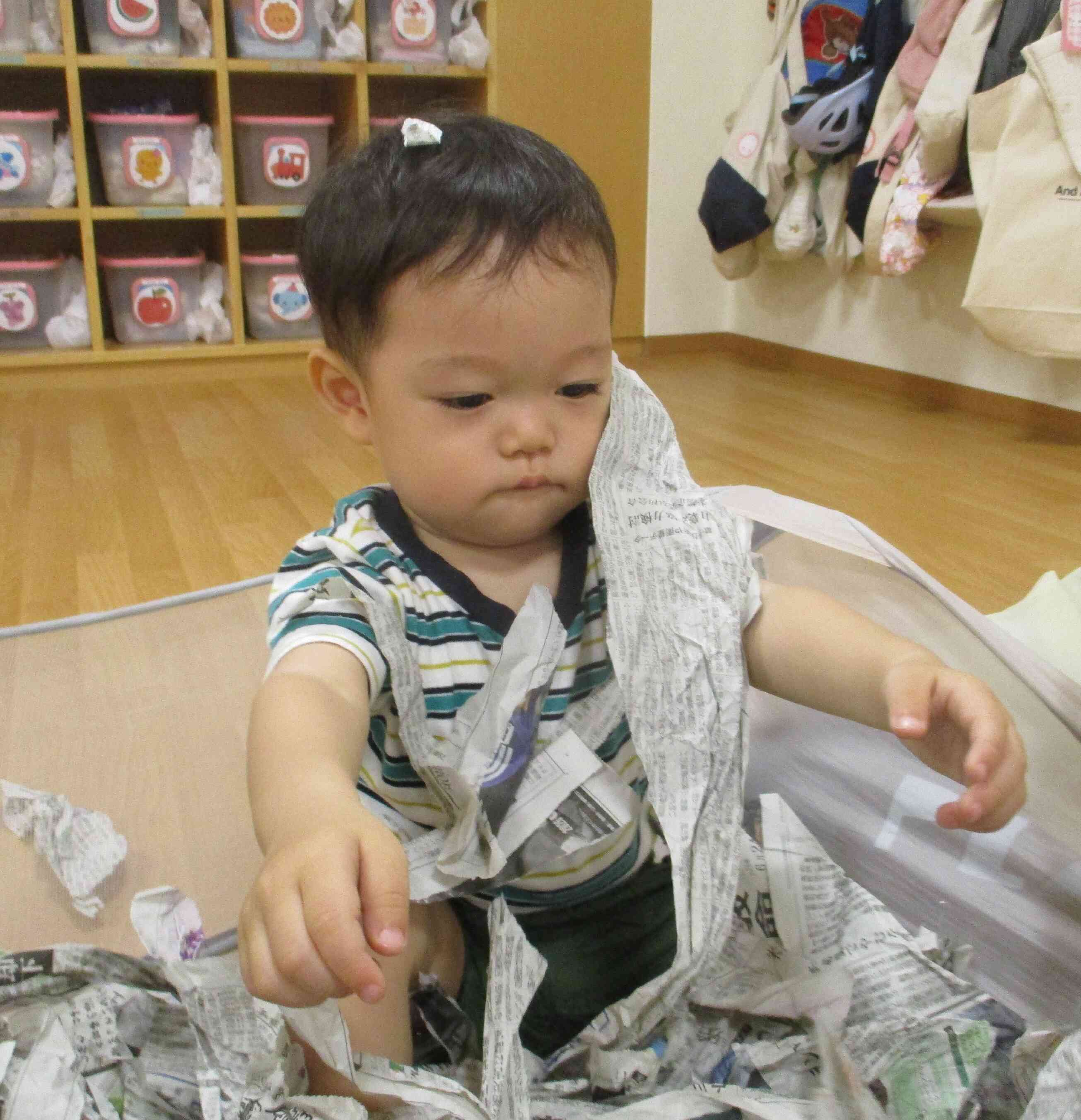 すくってもすくっても・・新聞紙！！