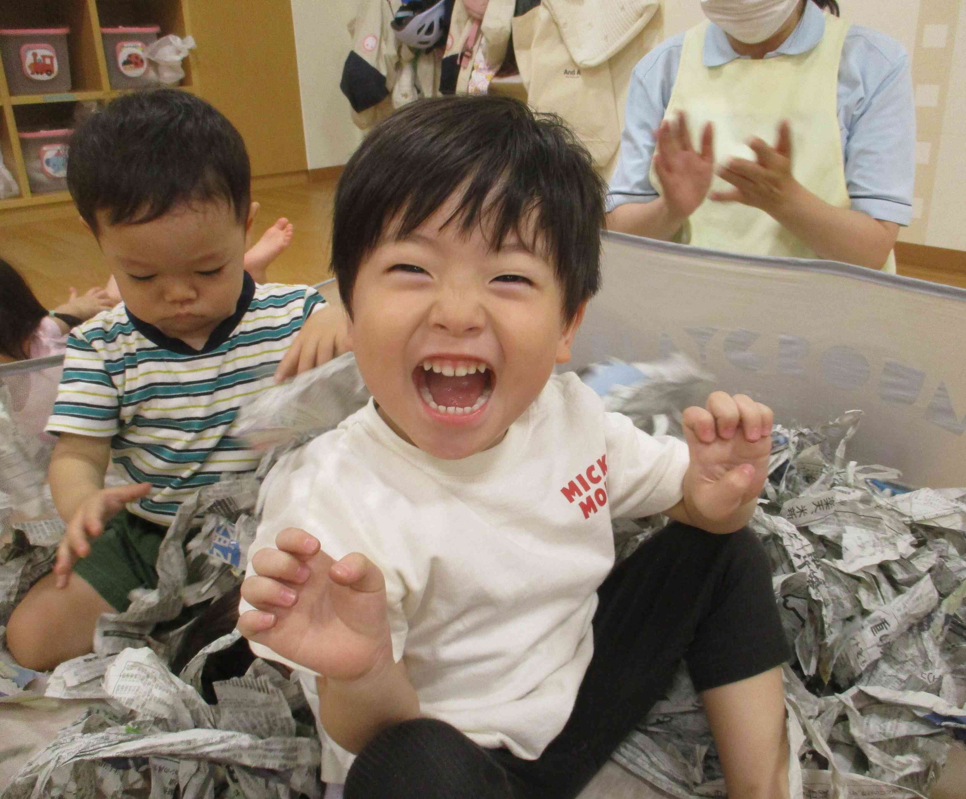 新聞紙あそび！！