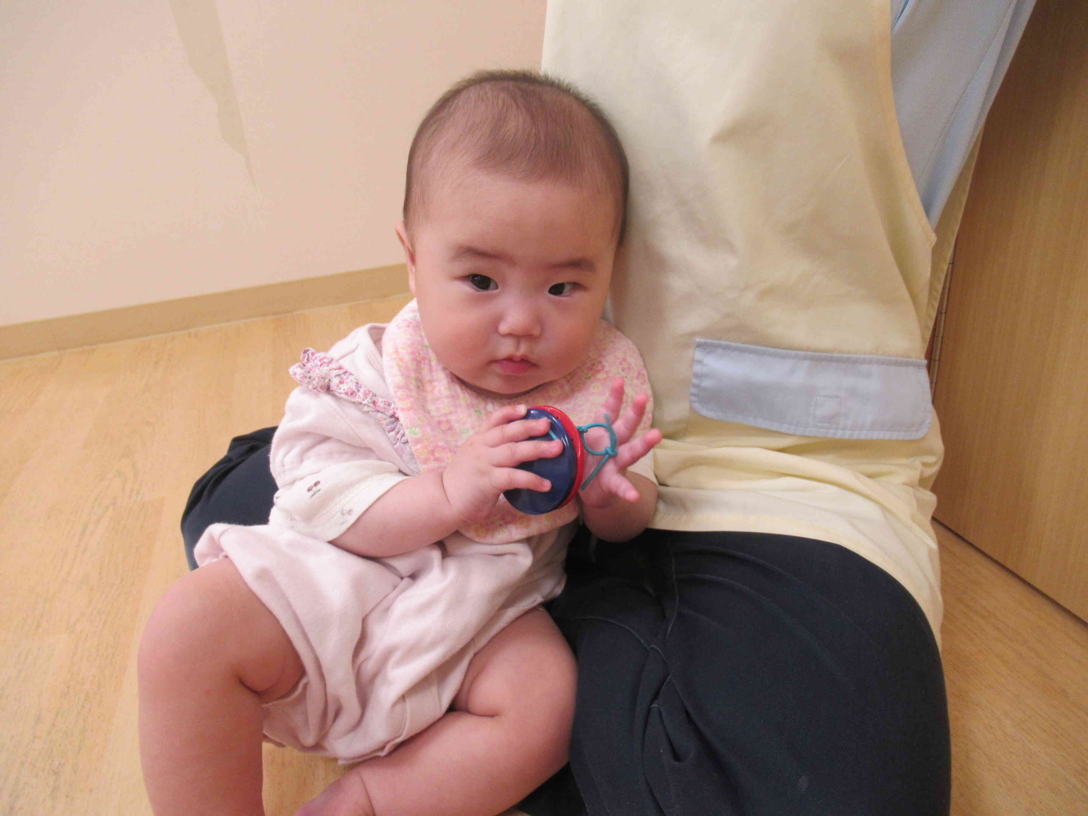 お兄ちゃんたちの見てわたしも！こうでしょ？