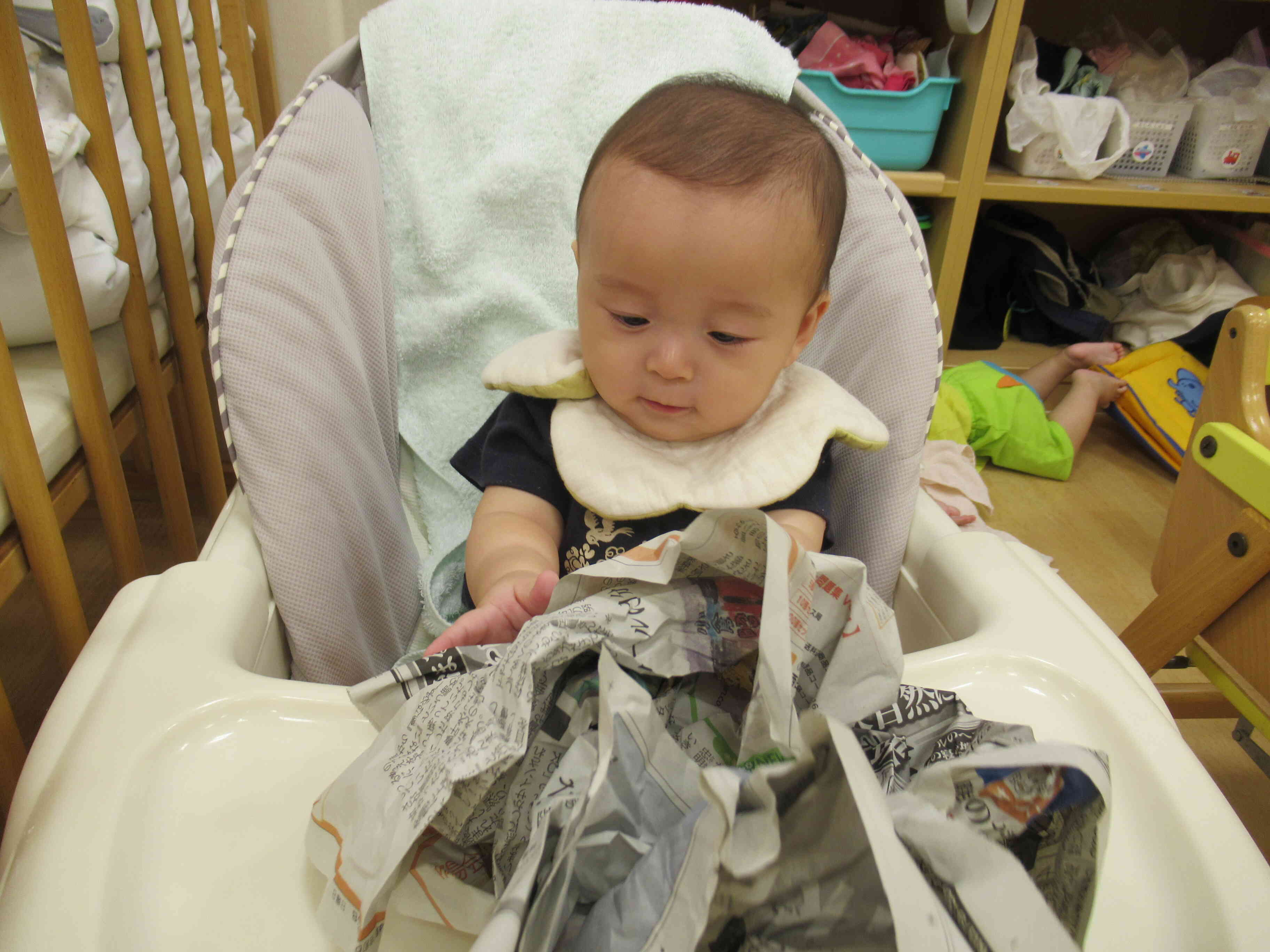 新聞紙あそび