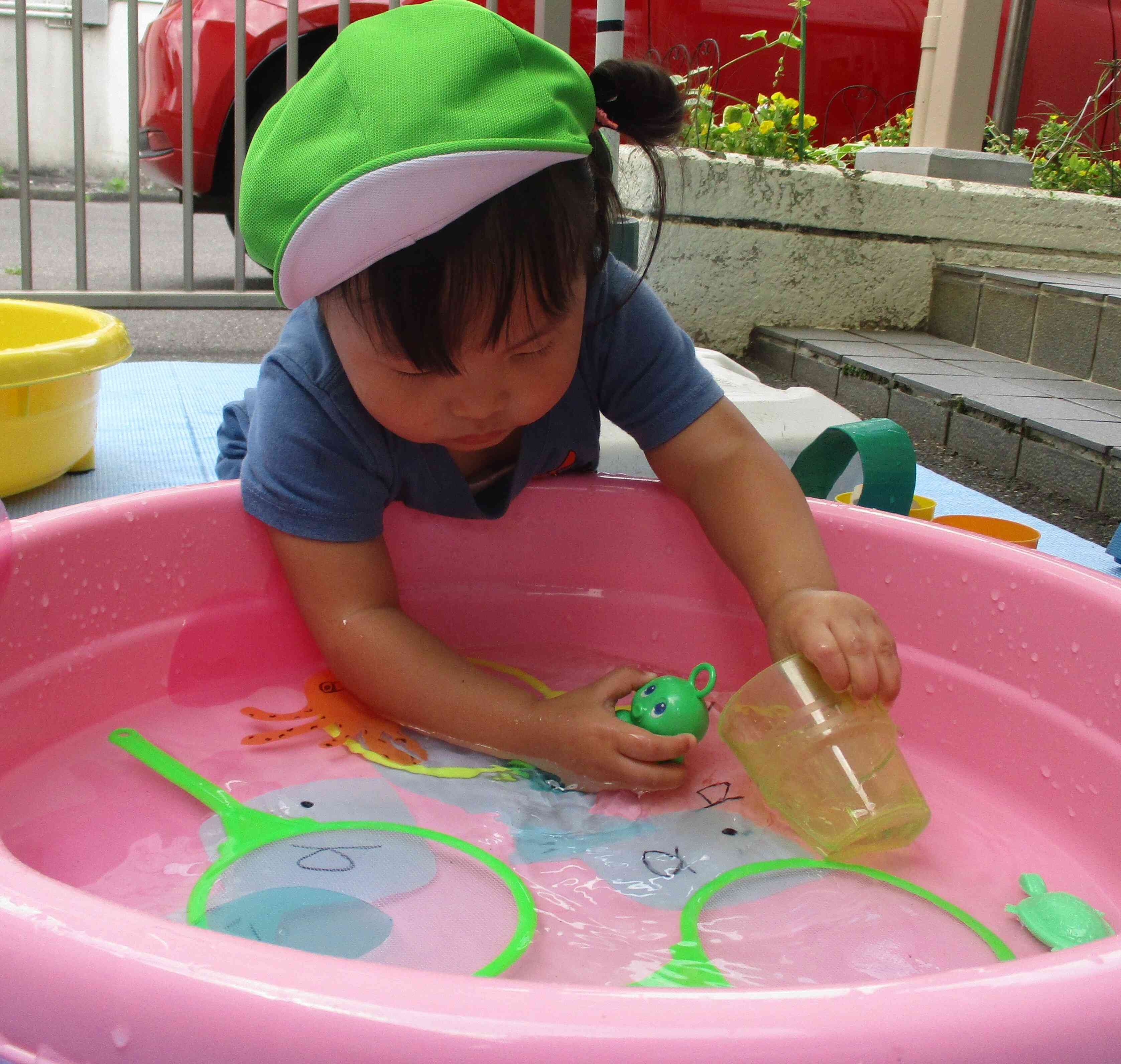 お水遊び楽しいな