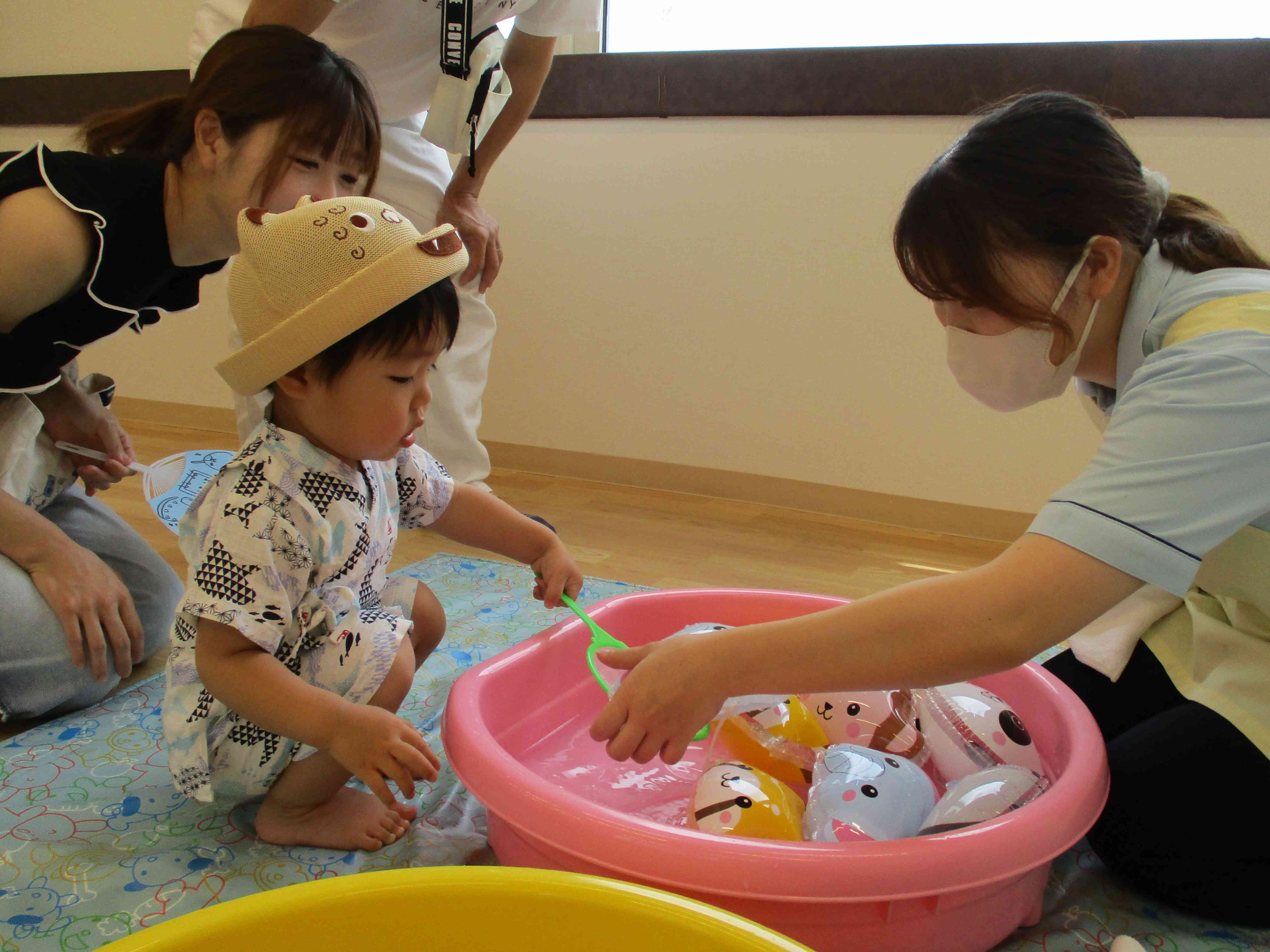 ヨーヨーすくい楽しいね