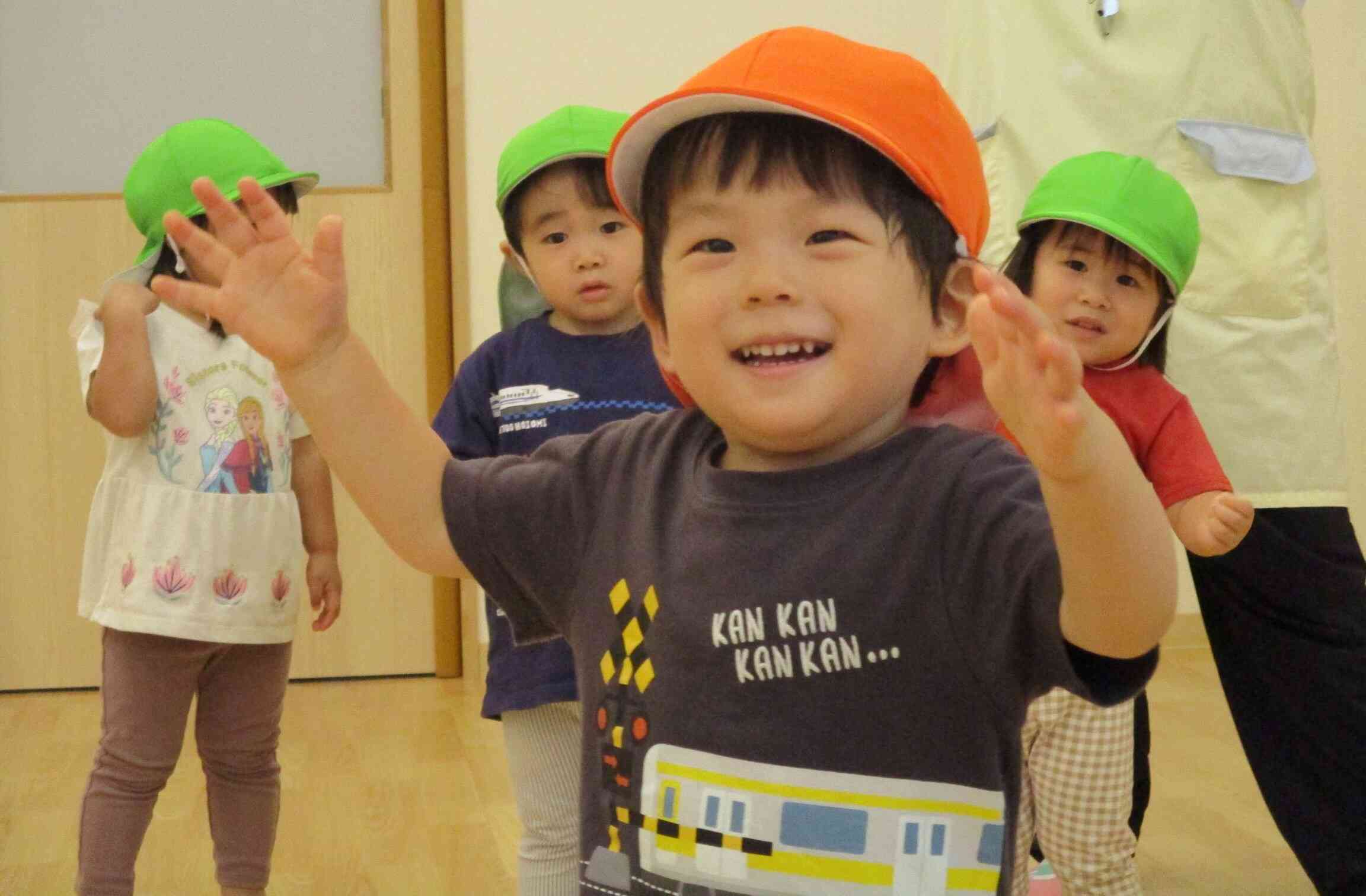 はたらくくるまの体操で準備運動♪