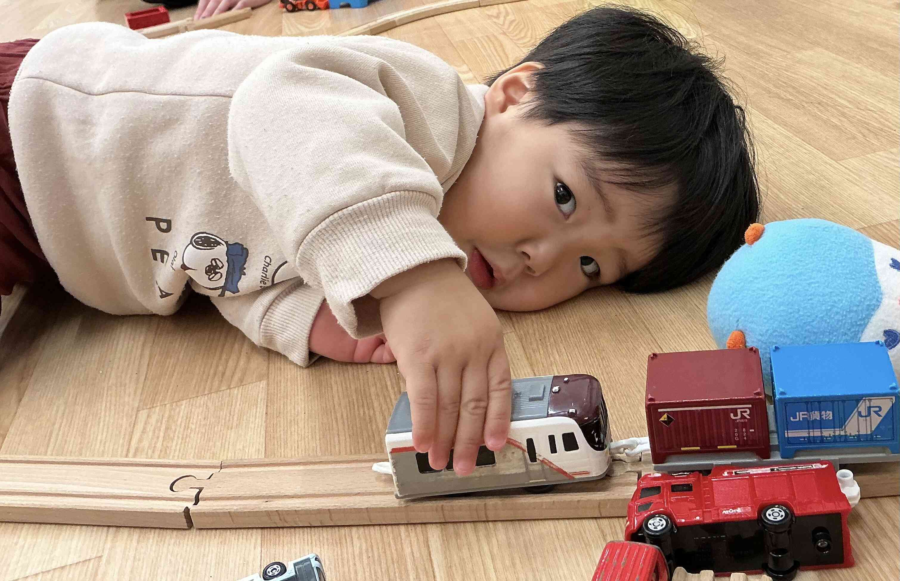 貨物列車シュシュシュ！