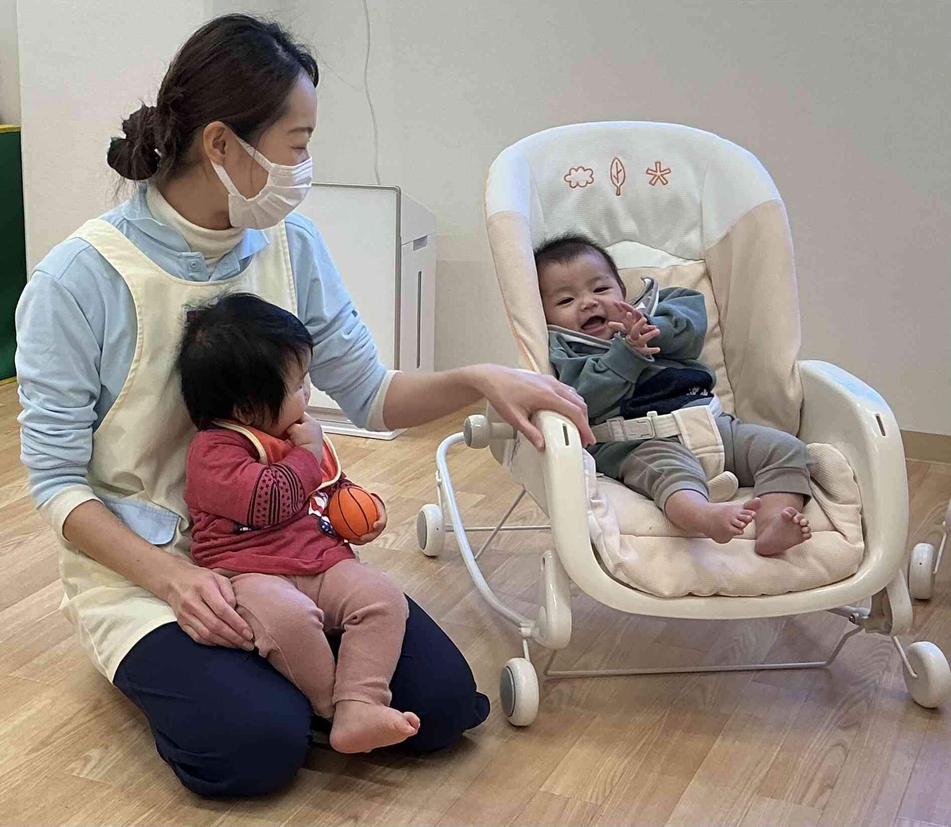 お名前を呼ばれてニコニコのお友だち