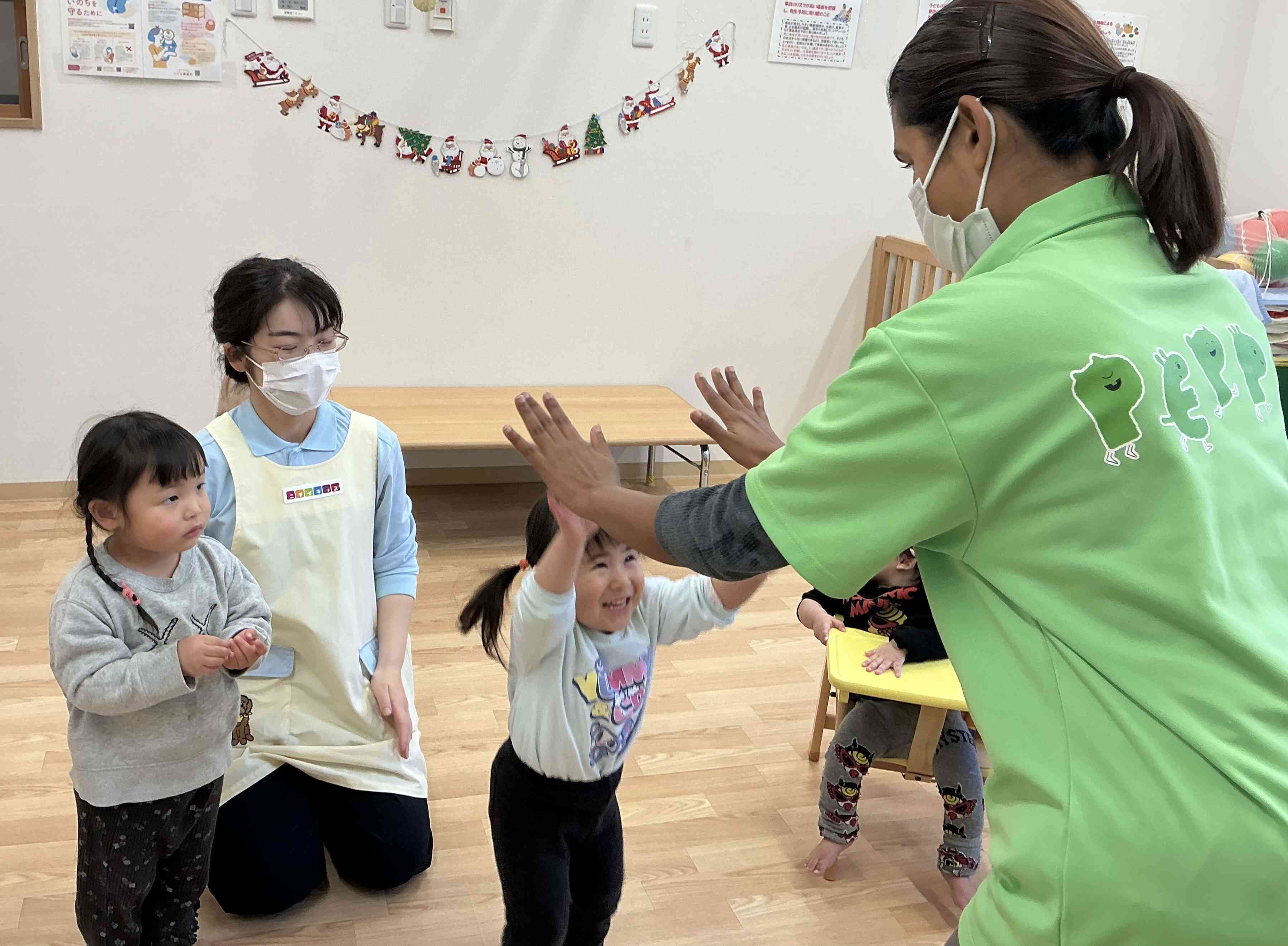 先生とハイタッチ！