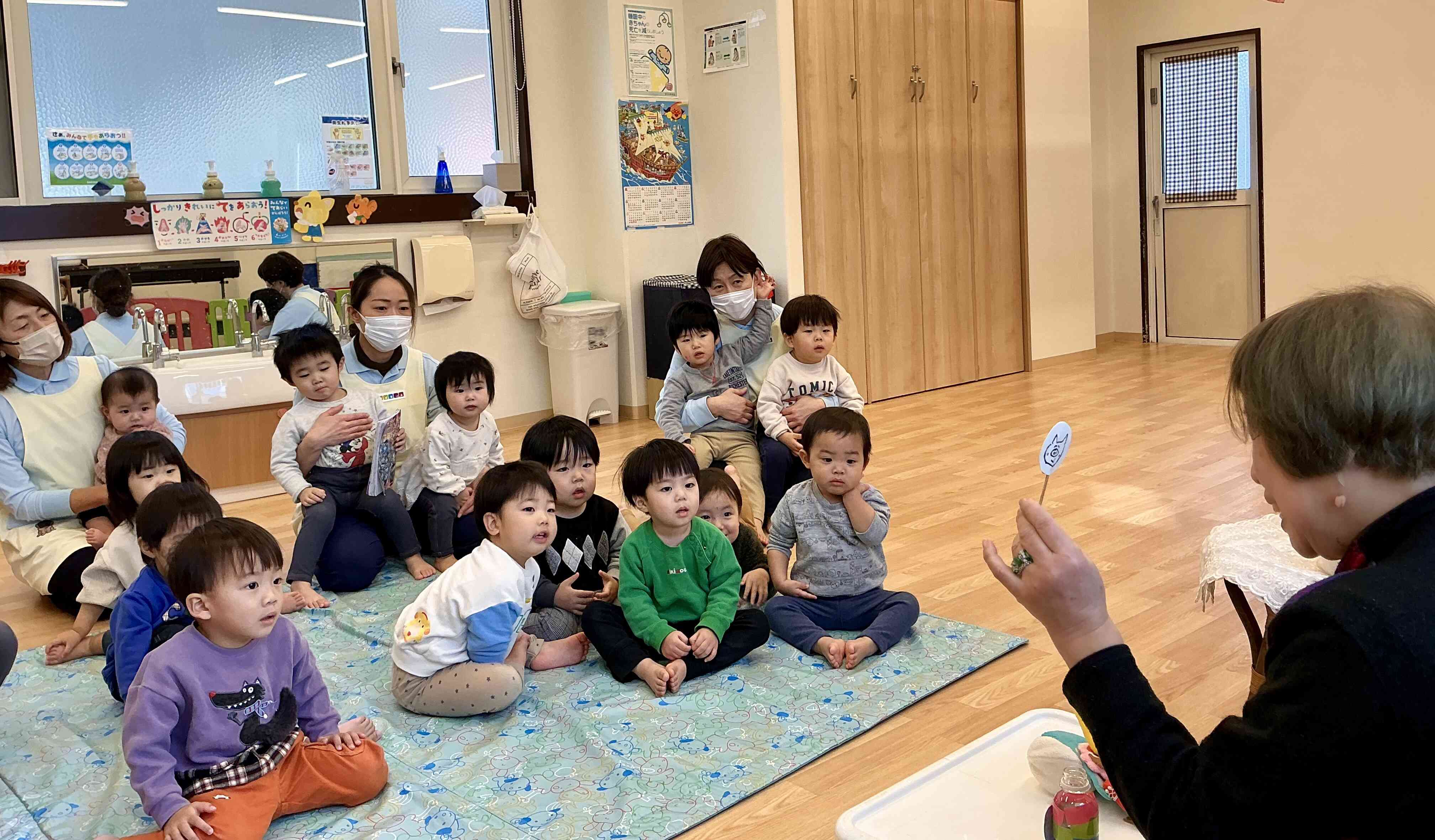 ♪こぶた〜たぬき〜きつね〜ねこ〜♪