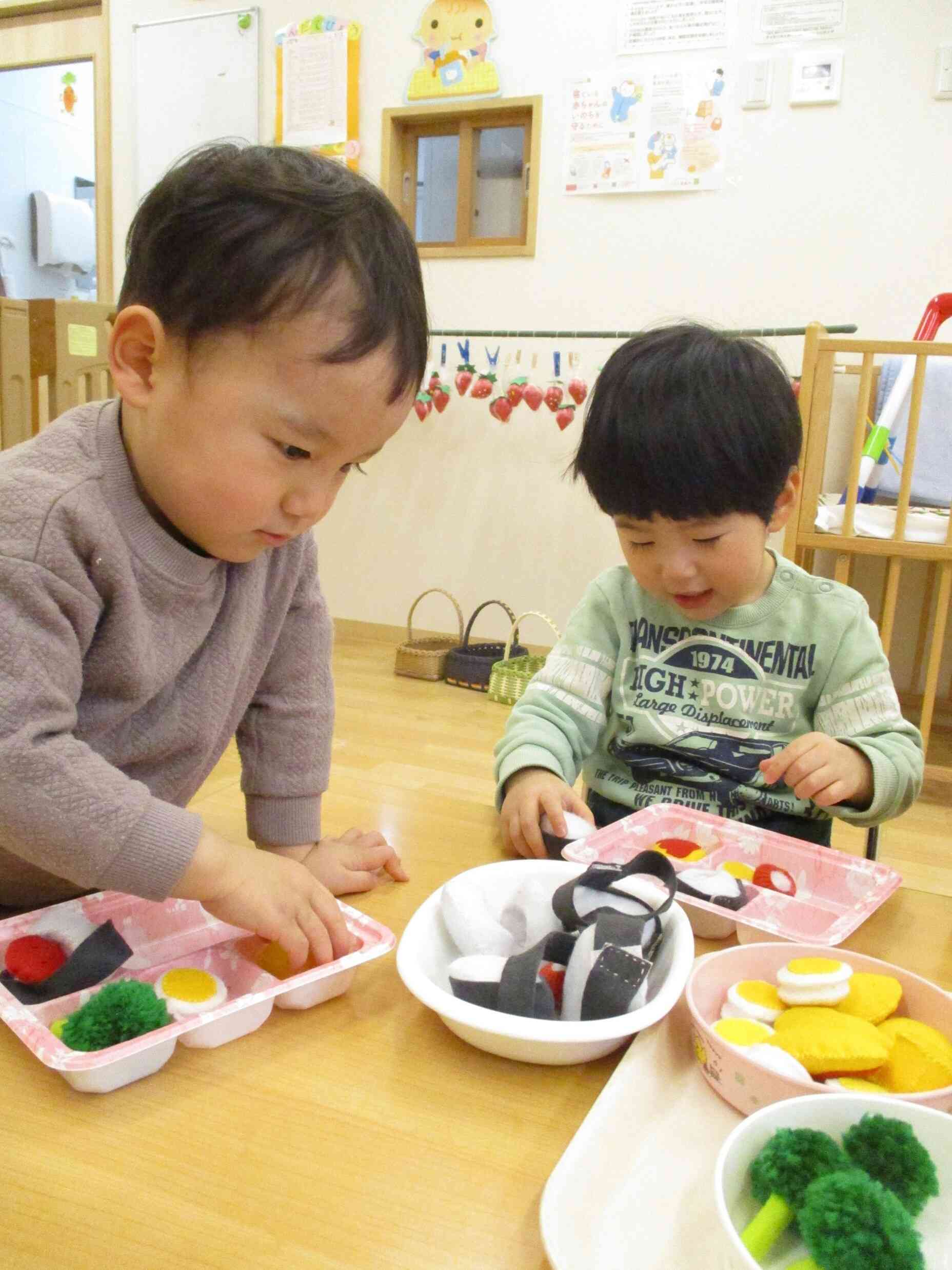 なにを食べようかな？