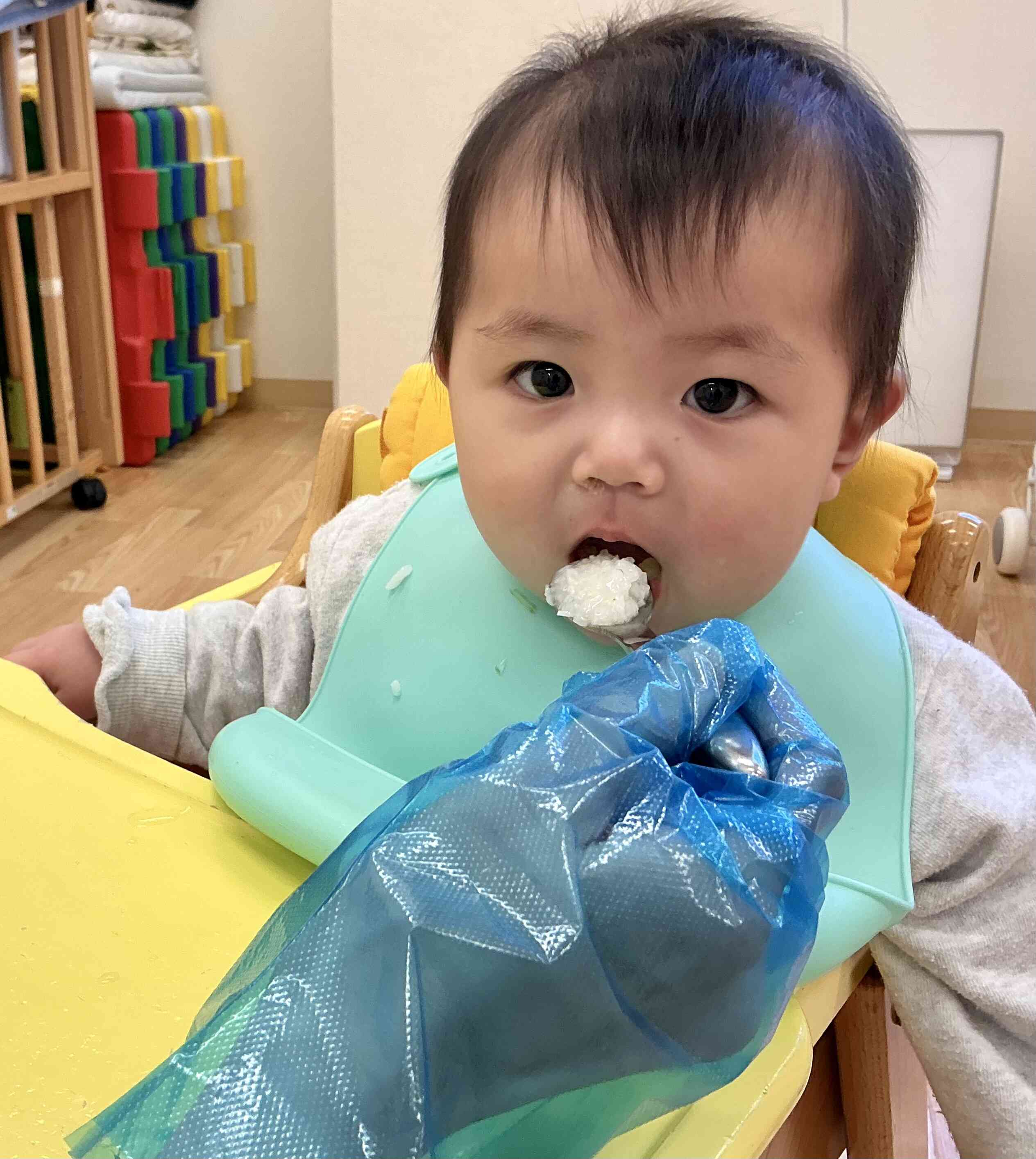 あーん！モグモグも上手にできるよ！