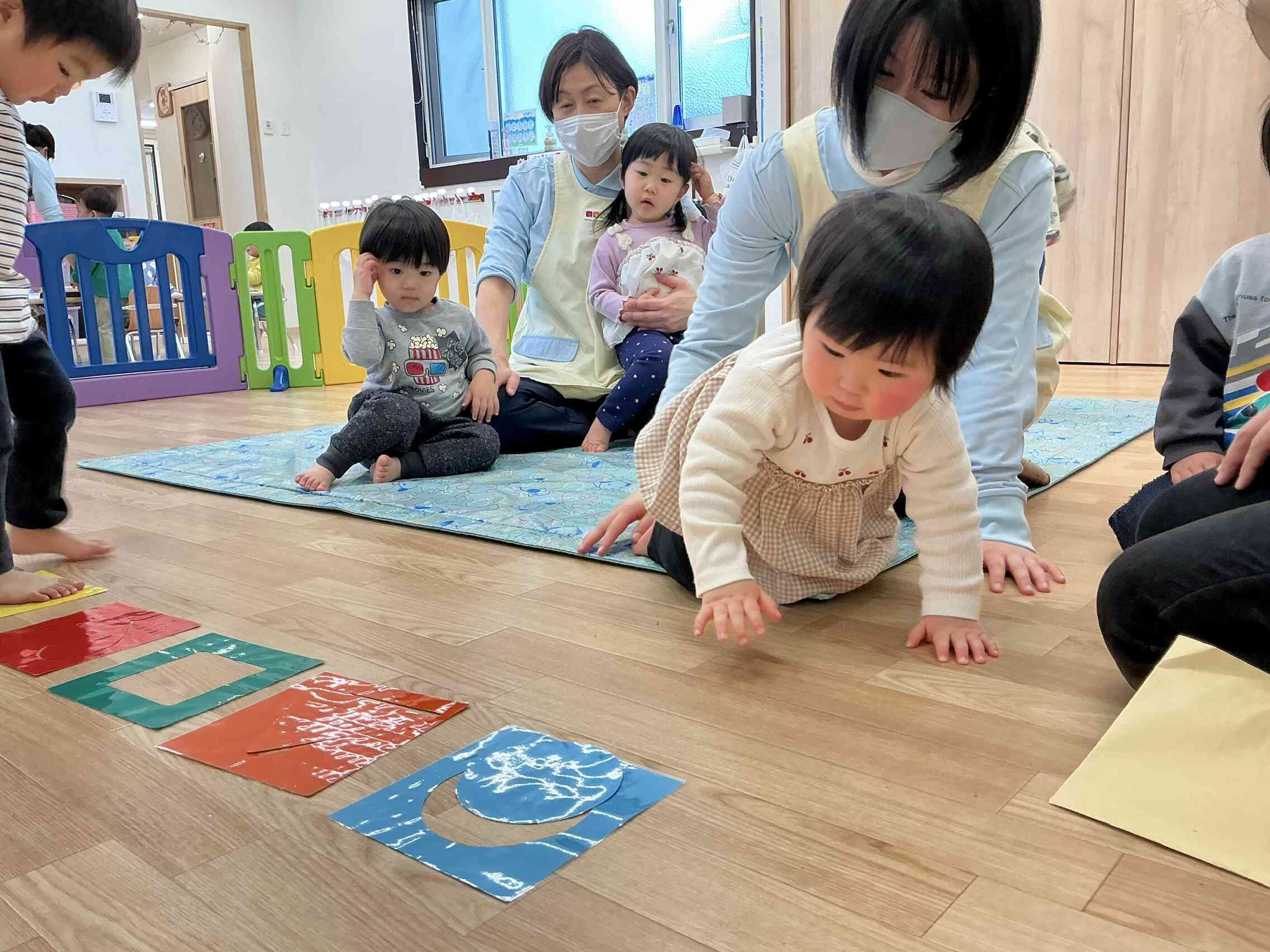 丸のかたちを見つけてタッチ！