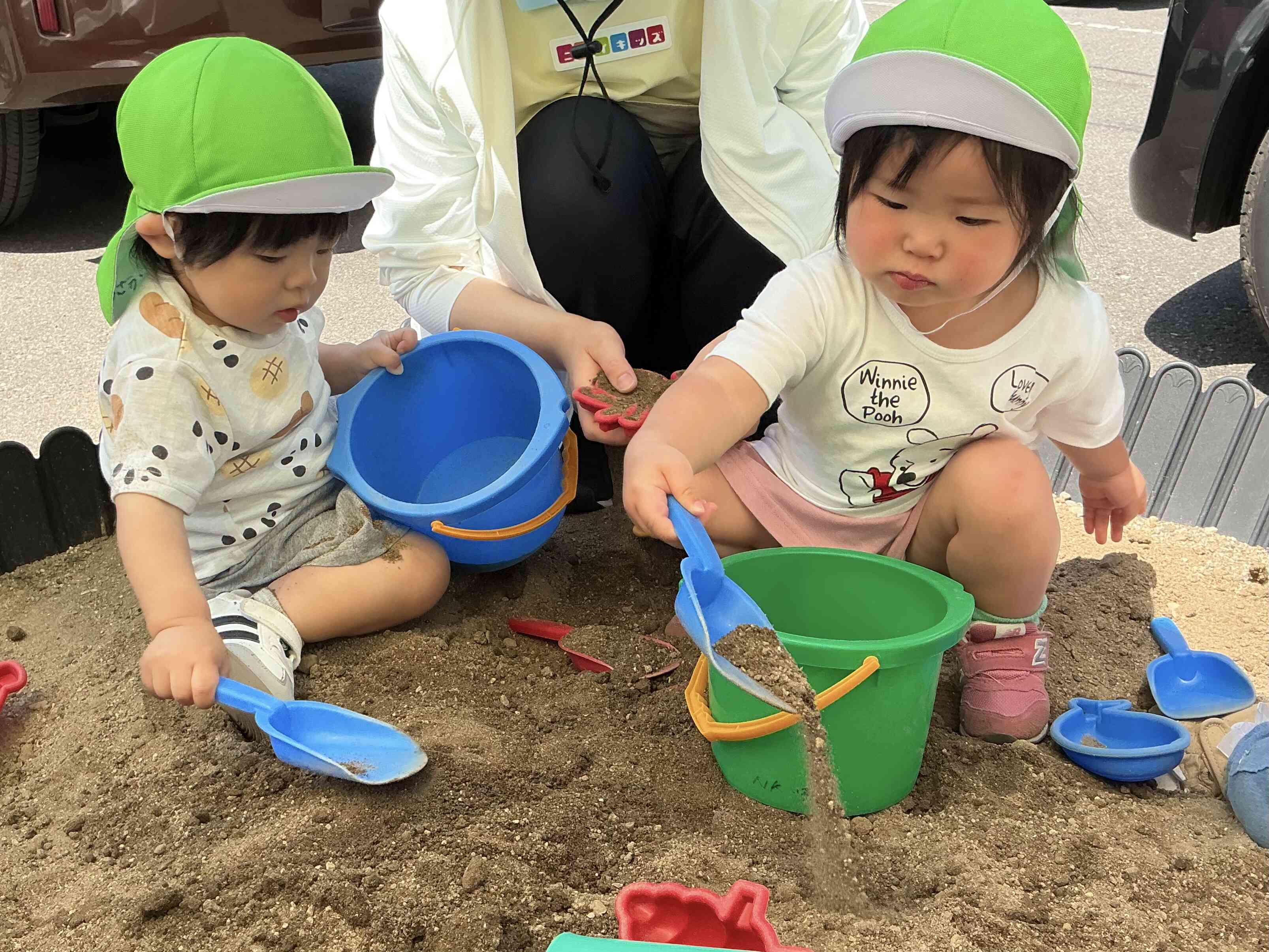 砂遊び（1歳児）