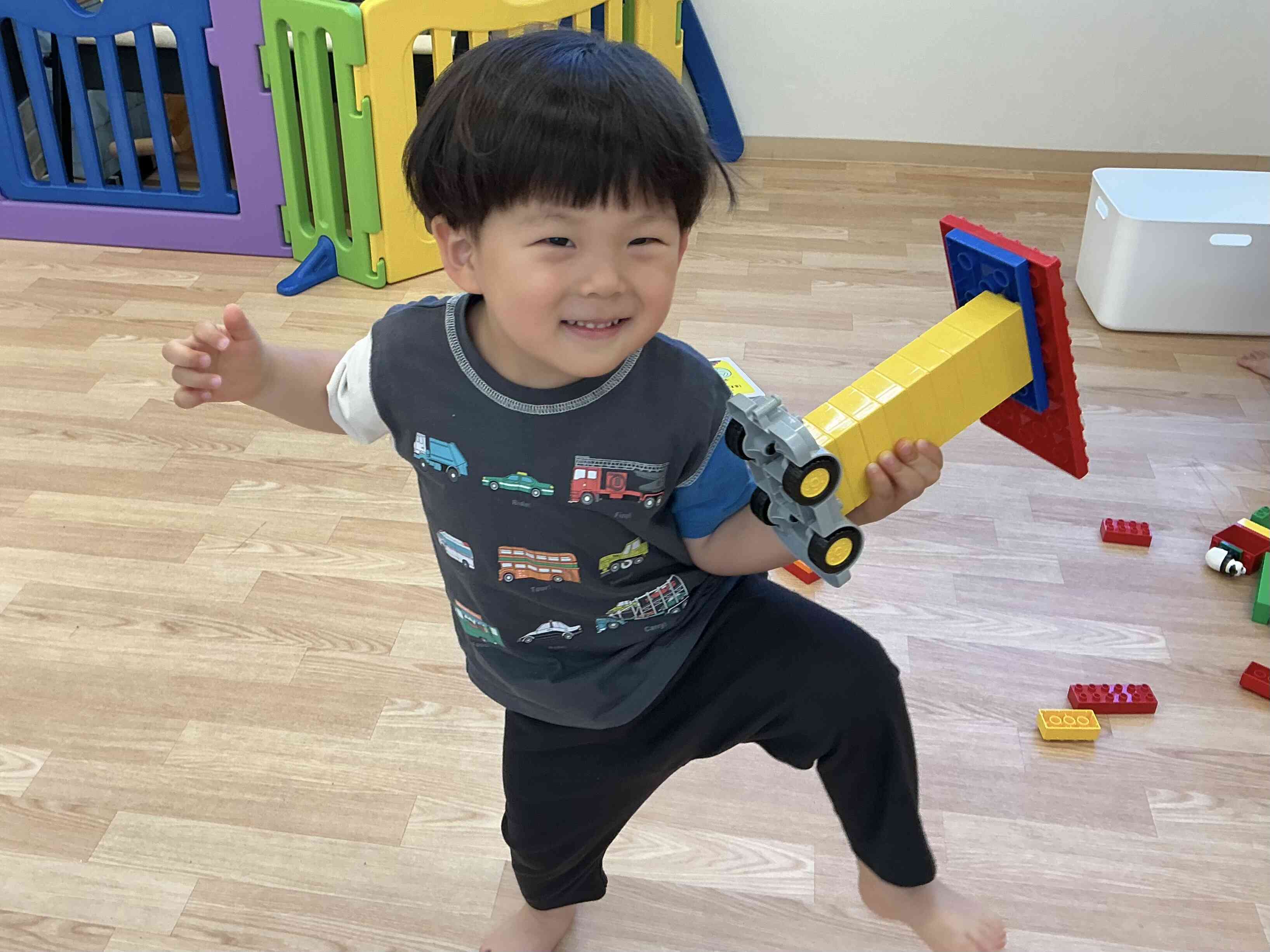 大好きなブロック遊び（2歳児）